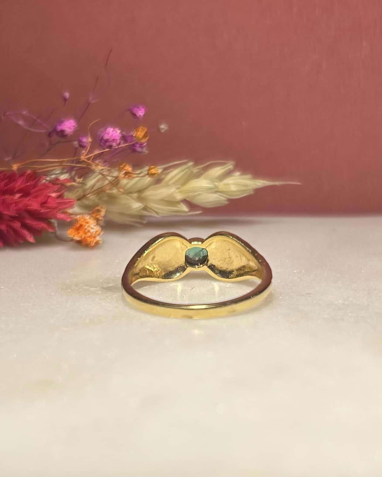 Bague Vintage Jonc Émeraude "Naya" - Elliade Paris