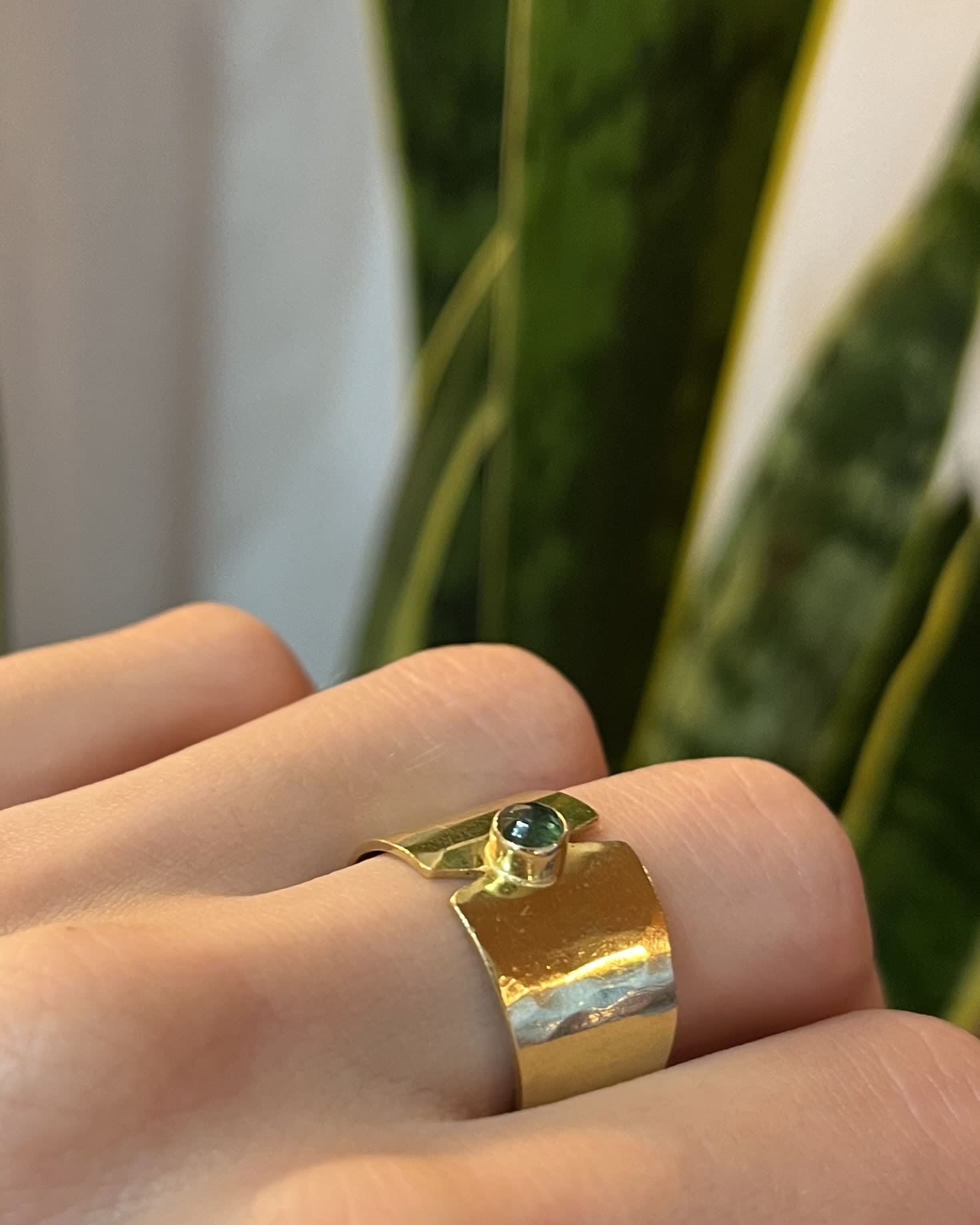 Bague Vintage Jonc Émeraude "Nina" - Elliade Paris