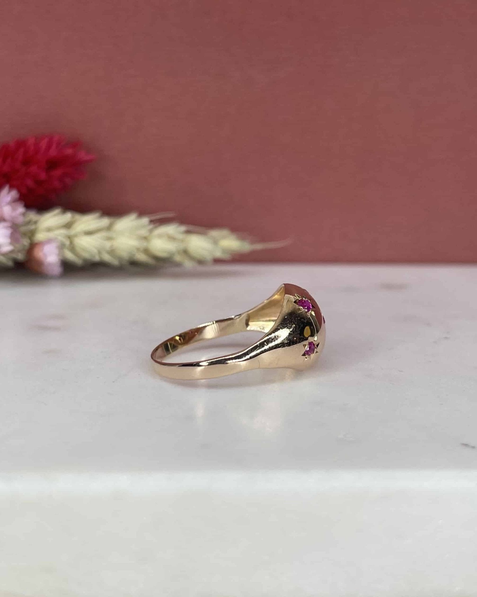 Bague Vintage Jonc Étoilé Rubis "Jaya" - Elliade Paris