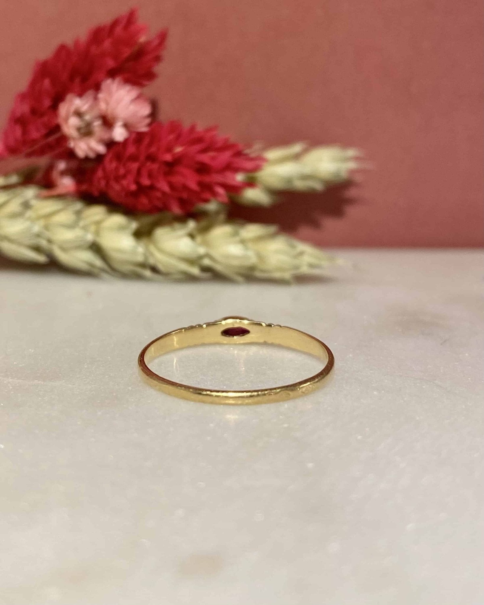 Bague Vintage Jonc Rubis "Sheryll" - Elliade Paris