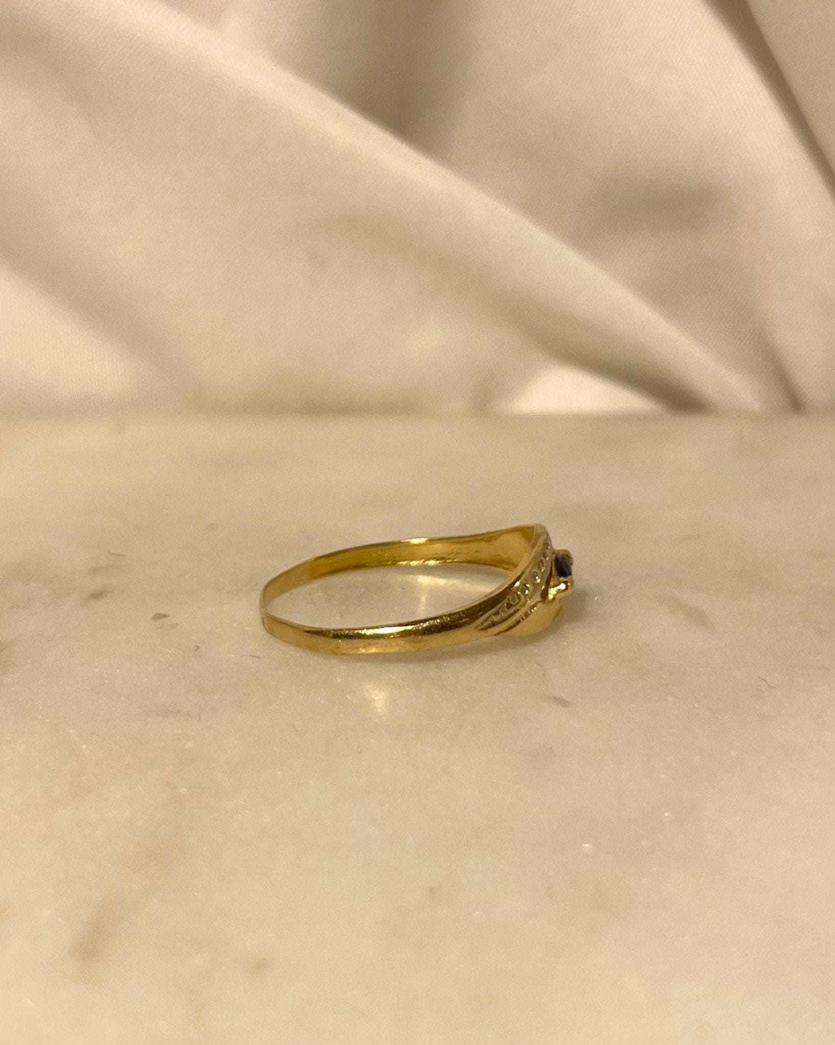 Bague Vintage Jonc Saphir "Marnie" - Elliade Paris