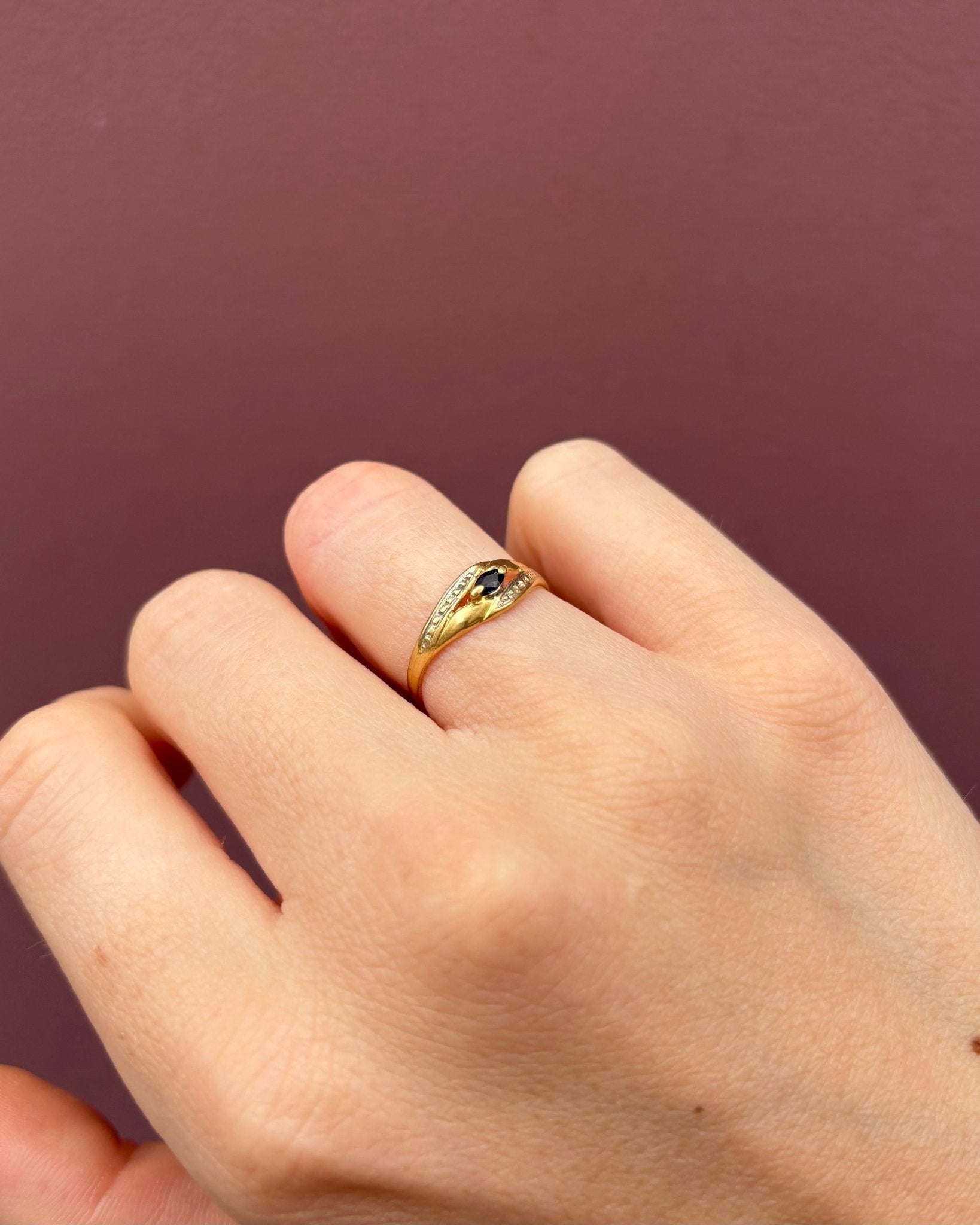 Bague Vintage Jonc Saphir "Marnie" - Elliade Paris