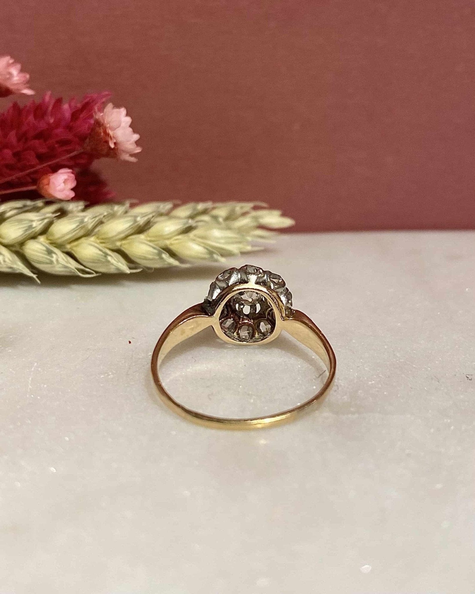 Bague Vintage Marguerite 11 Diamants 0.58 carat "Marlène" - Elliade Paris