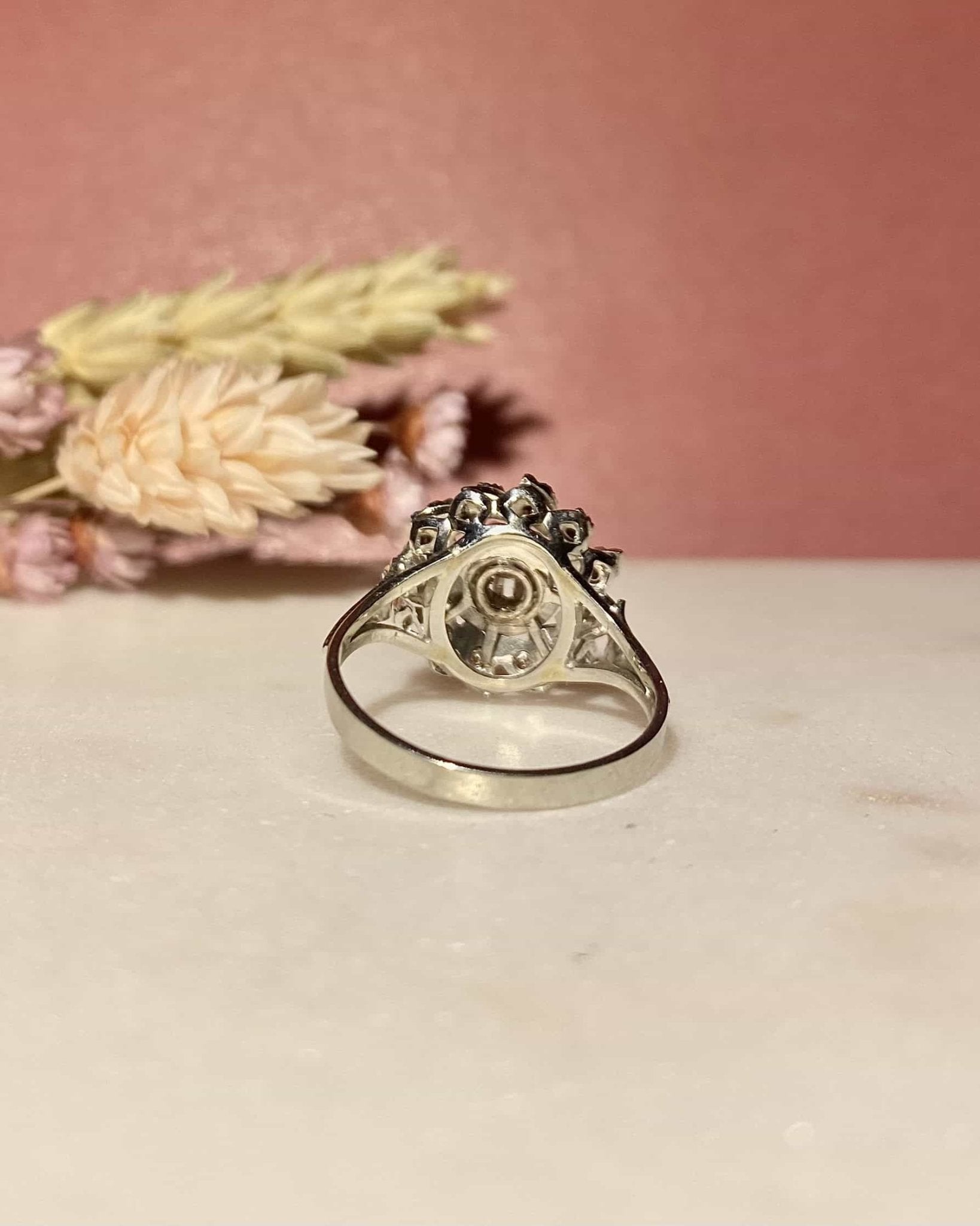 Bague Vintage Marguerite 13 Diamants "Aliéna" - Elliade Paris