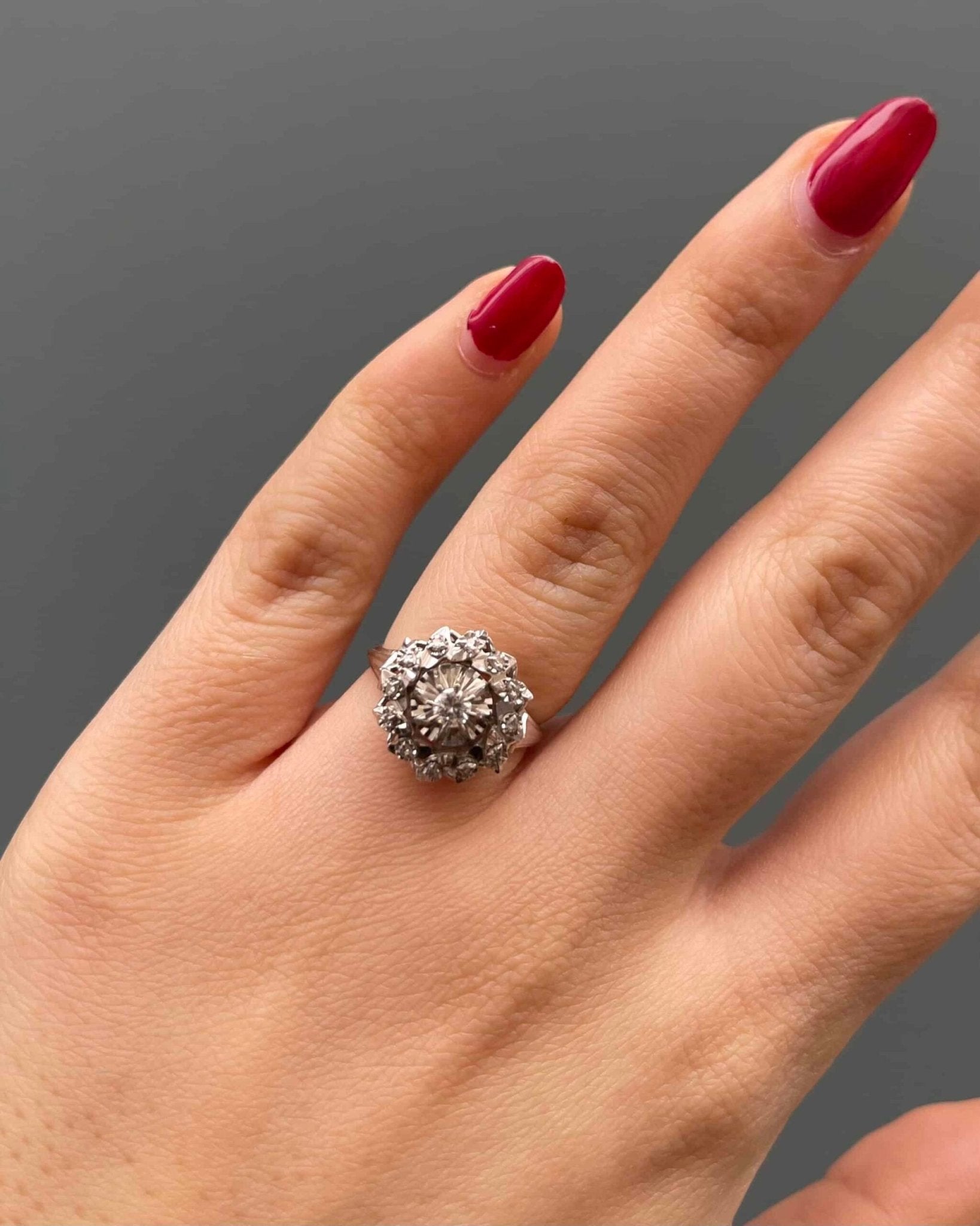 Bague Vintage Marguerite 13 Diamants "Aliéna" - Elliade Paris