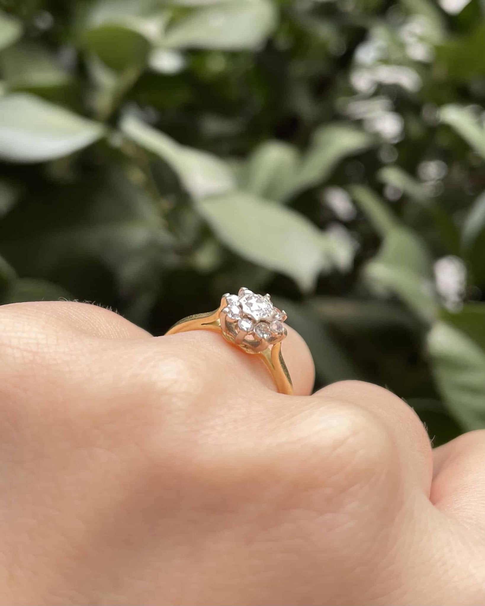 Bague Vintage Marguerite 9 Diamants "Anneha" - Elliade Paris