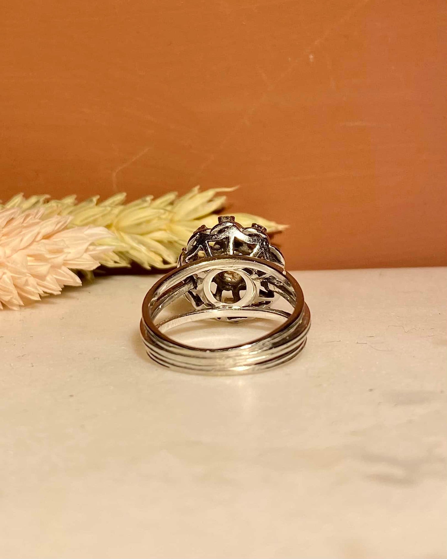 Bague Vintage Marguerite 9 Diamants "Iva" - Elliade Paris