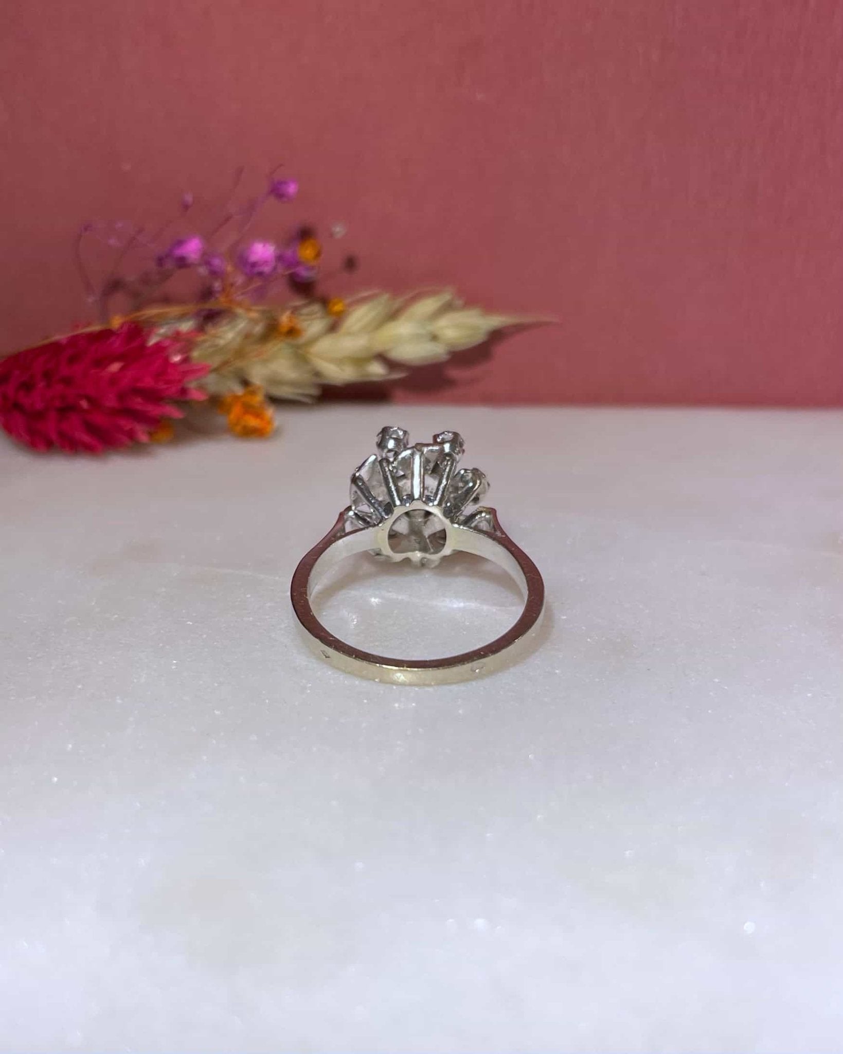 Bague Vintage Marguerite Diamants "Leyna" - Elliade Paris