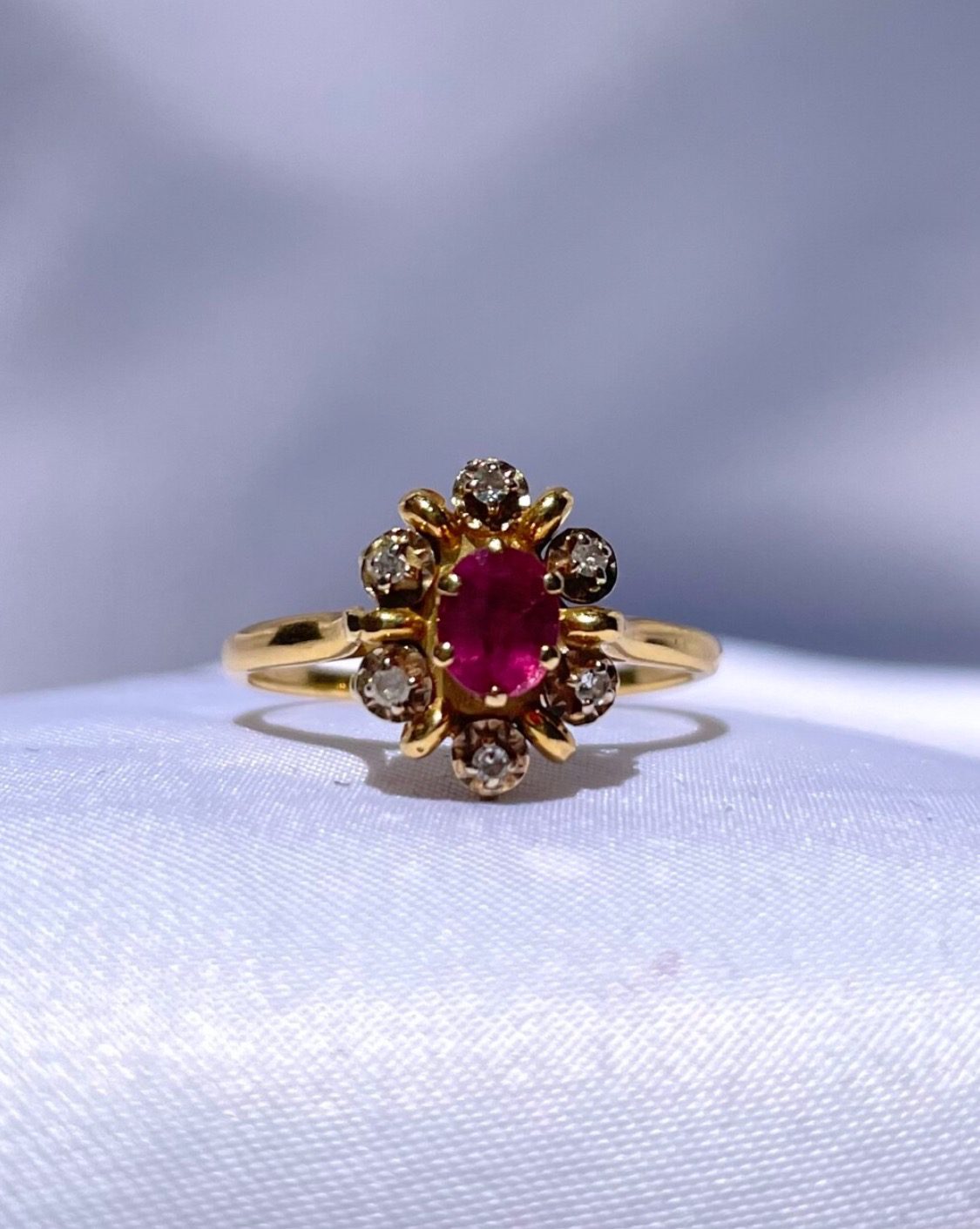 Bague Vintage Marguerite Rubis "Heather" - Elliade Paris