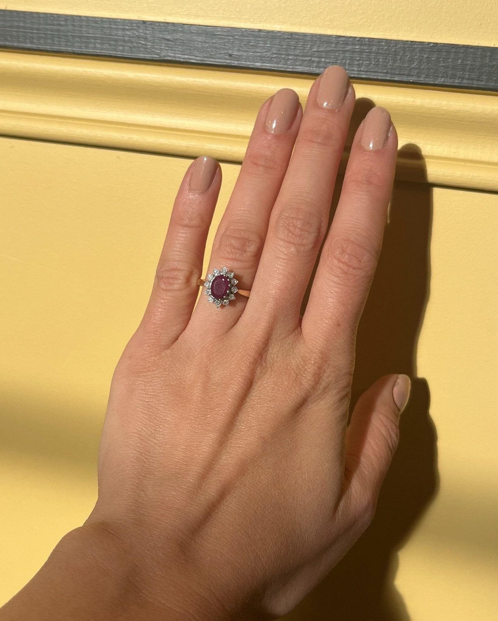 Bague Vintage Marguerite Rubis "Liv" - Elliade Paris