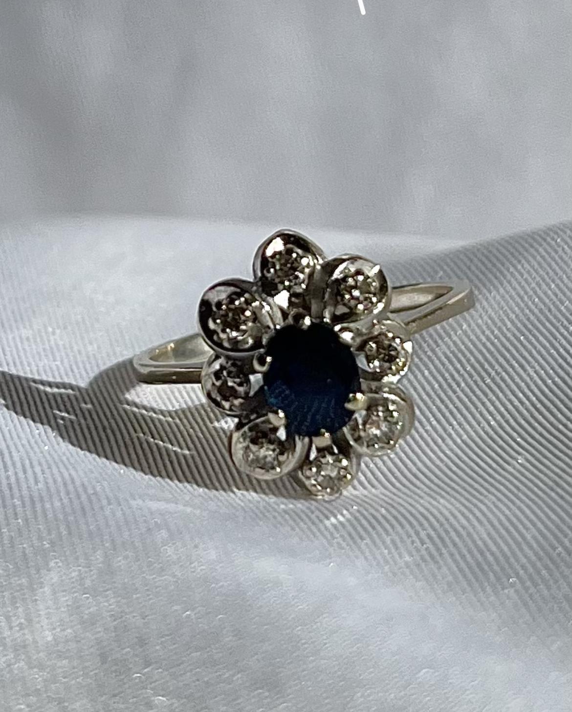 Bague Vintage Marguerite Saphir "Myali" - Elliade Paris