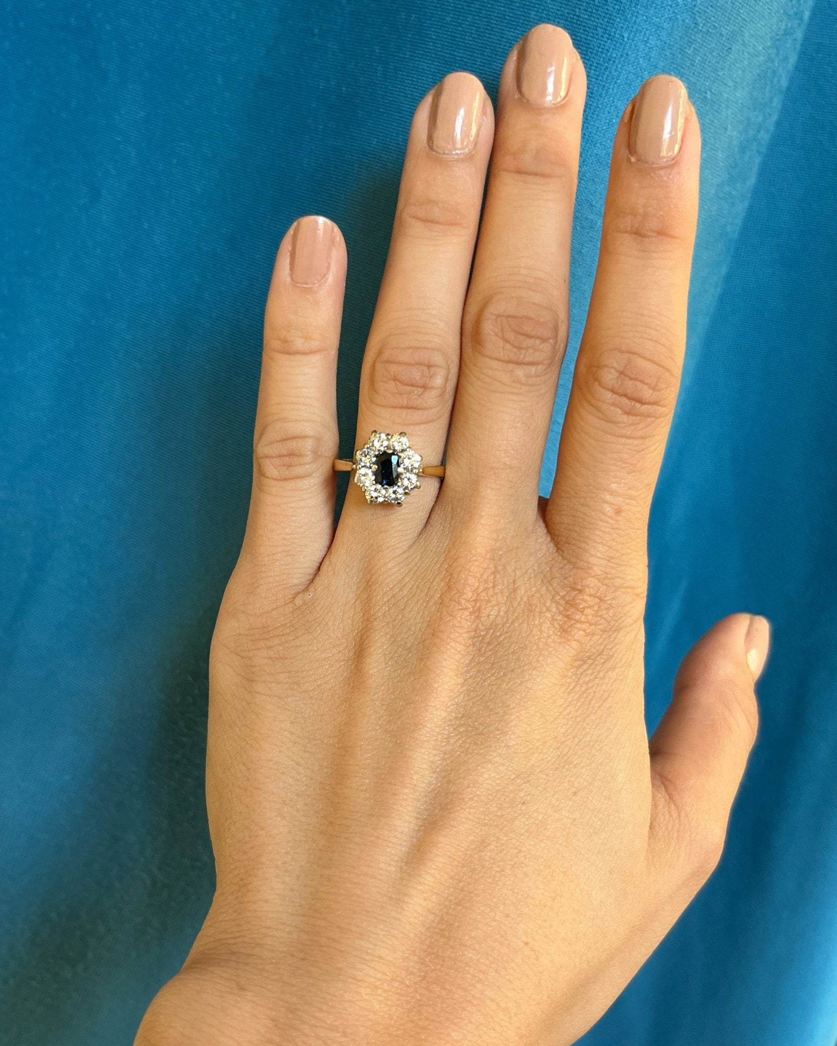 Bague Vintage Marguerite Saphir "Nayanka" - Elliade Paris