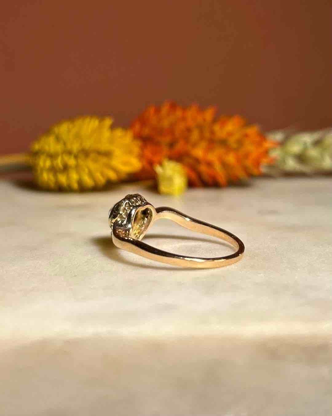 Bague Vintage Pierre de Lune & Diamants "Lua" - Elliade Paris