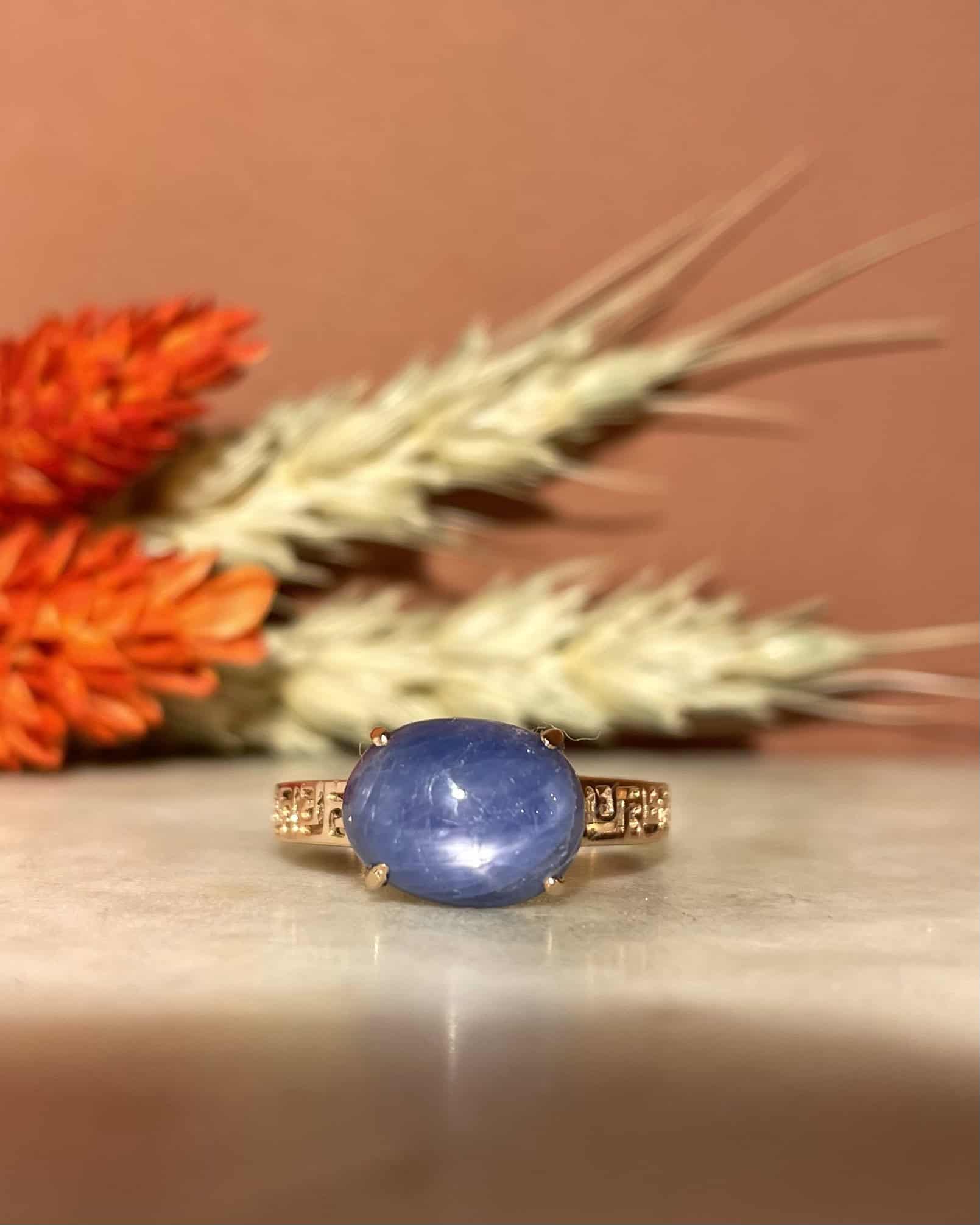Bague Vintage Saphir 5.20 carats cabochon "Antonia" - Elliade Paris