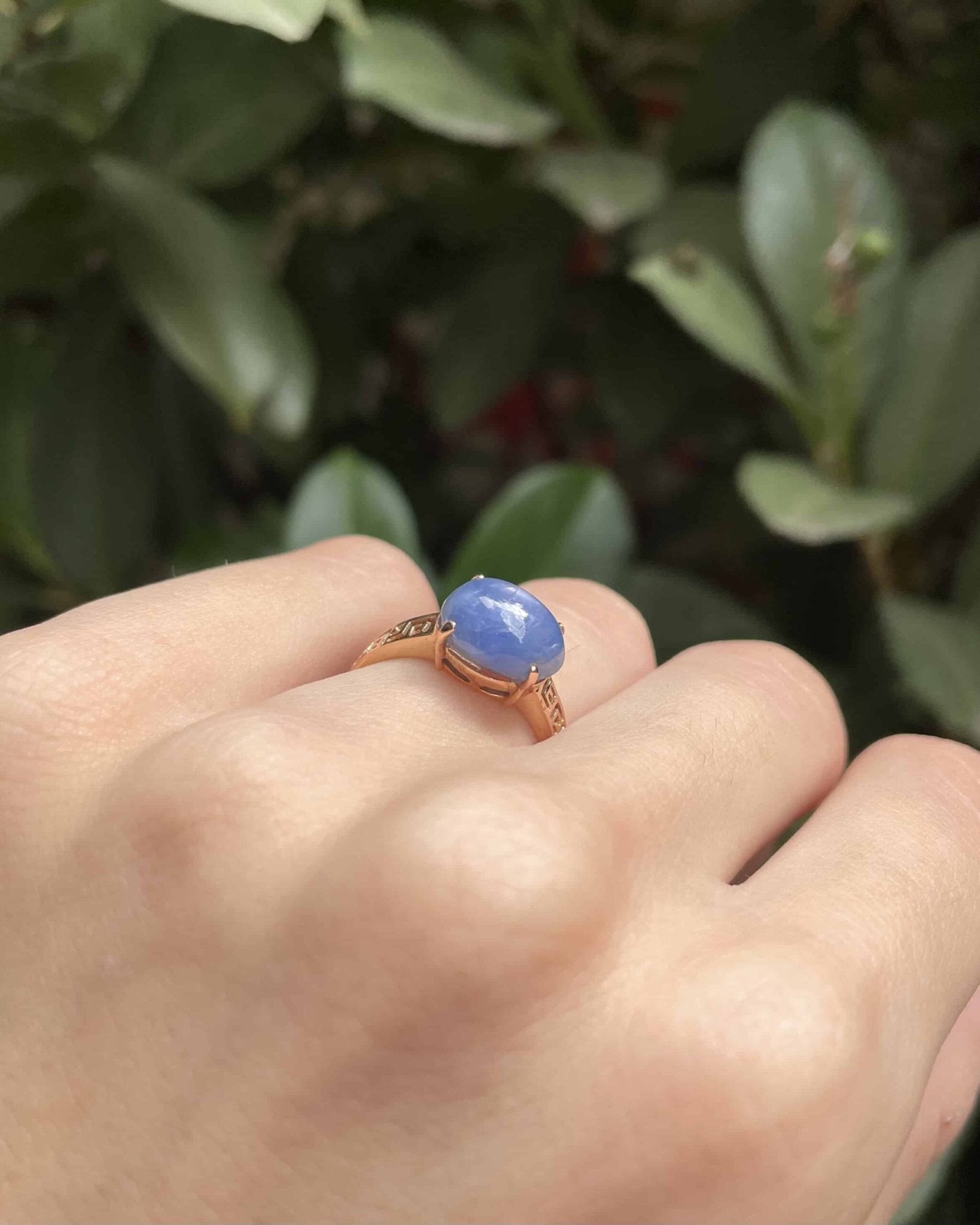 Bague Vintage Saphir 5.20 carats cabochon "Antonia" - Elliade Paris