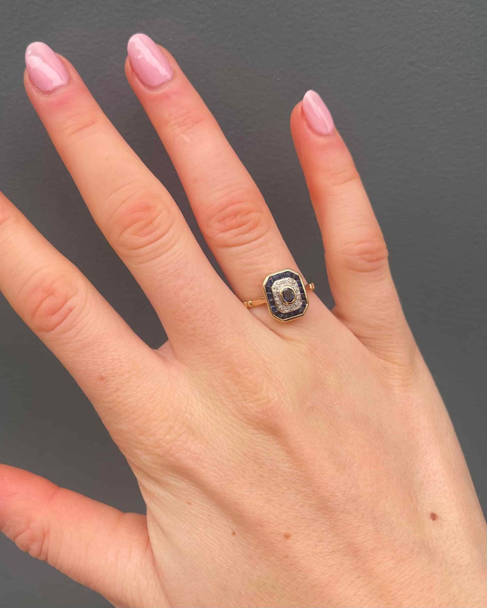 Bague Style Art-Déco Saphirs 0.60 carat & Diamants "Kaymee" - Elliade Paris