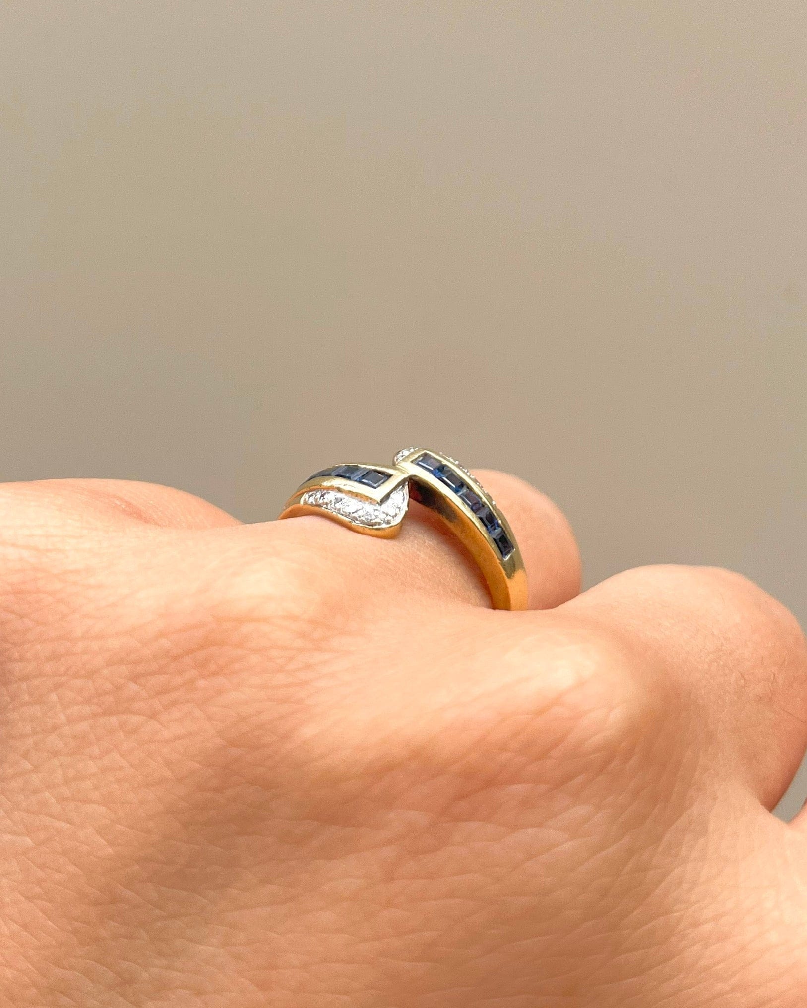 Bague Vintage Saphir et Diamants “Dyana” - Elliade Paris