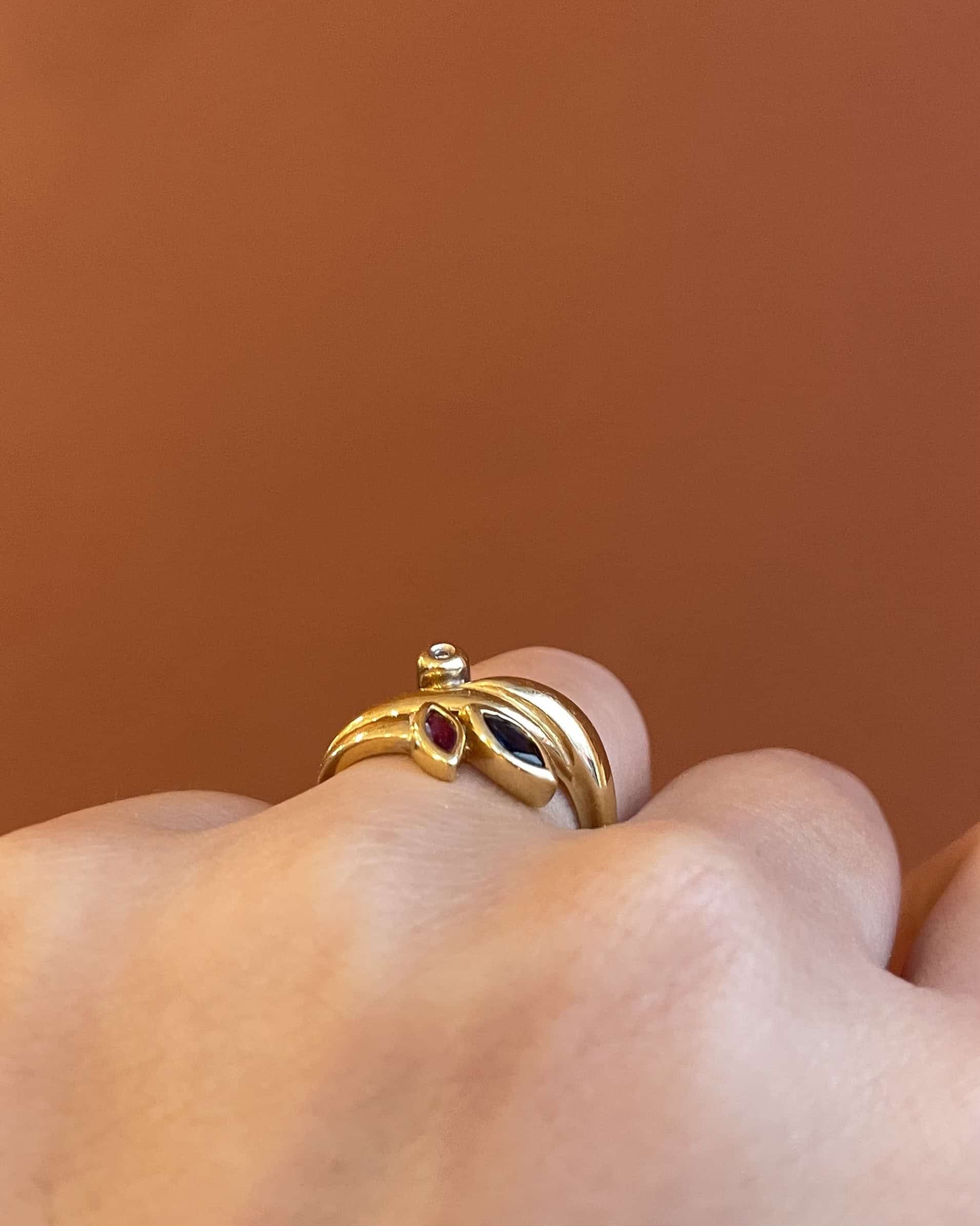 Bague Jonc Rubis, Saphir & Diamant "Giselle"