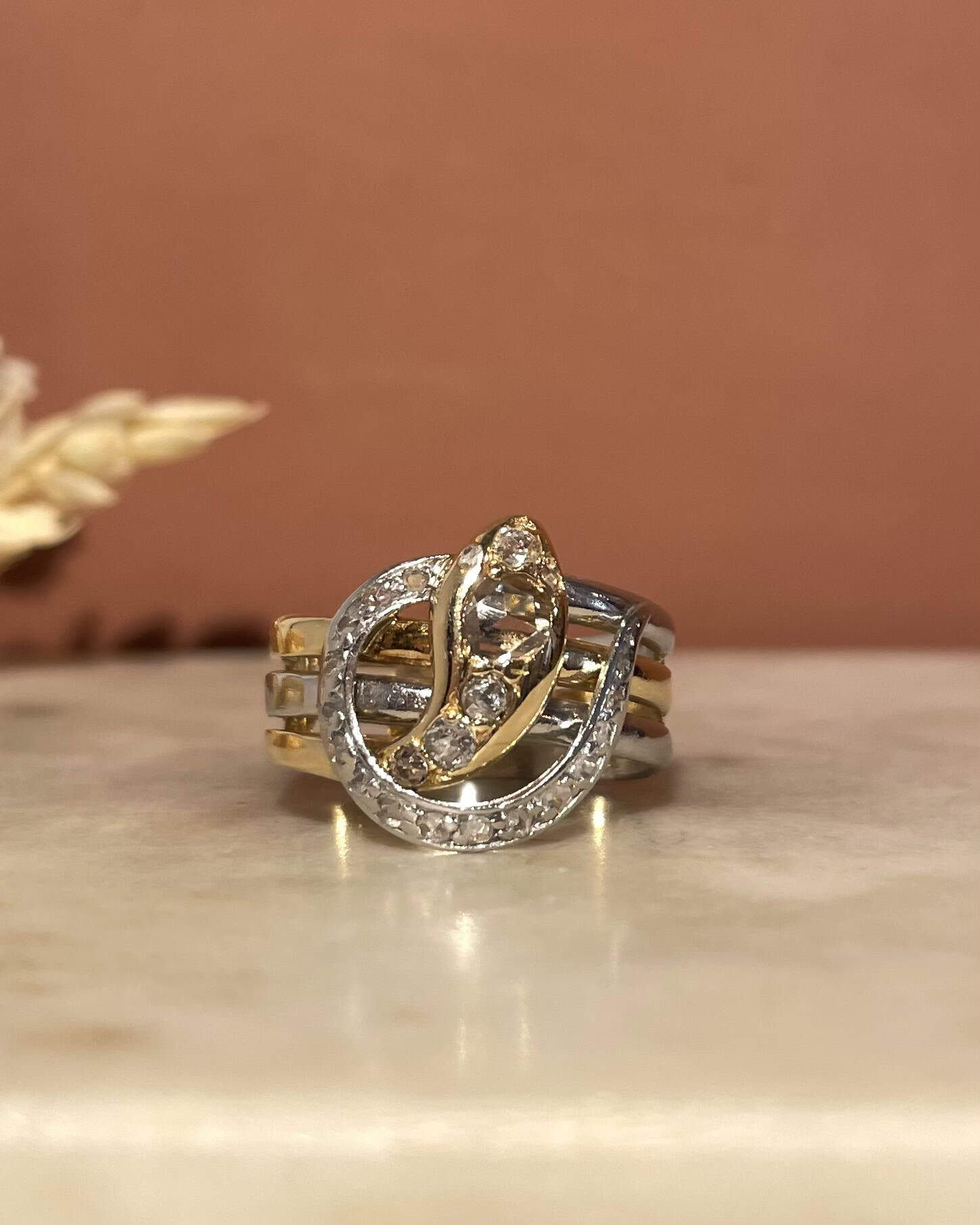 Bague Vintage Serpent Diamants 0.45 carat "Selena" - Elliade Paris