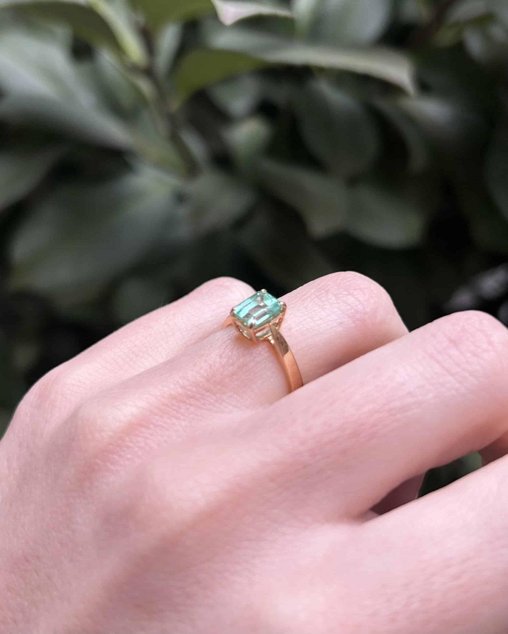 Bague Vintage Solitaire Émeraude 1 Carat "Elin" - Elliade Paris