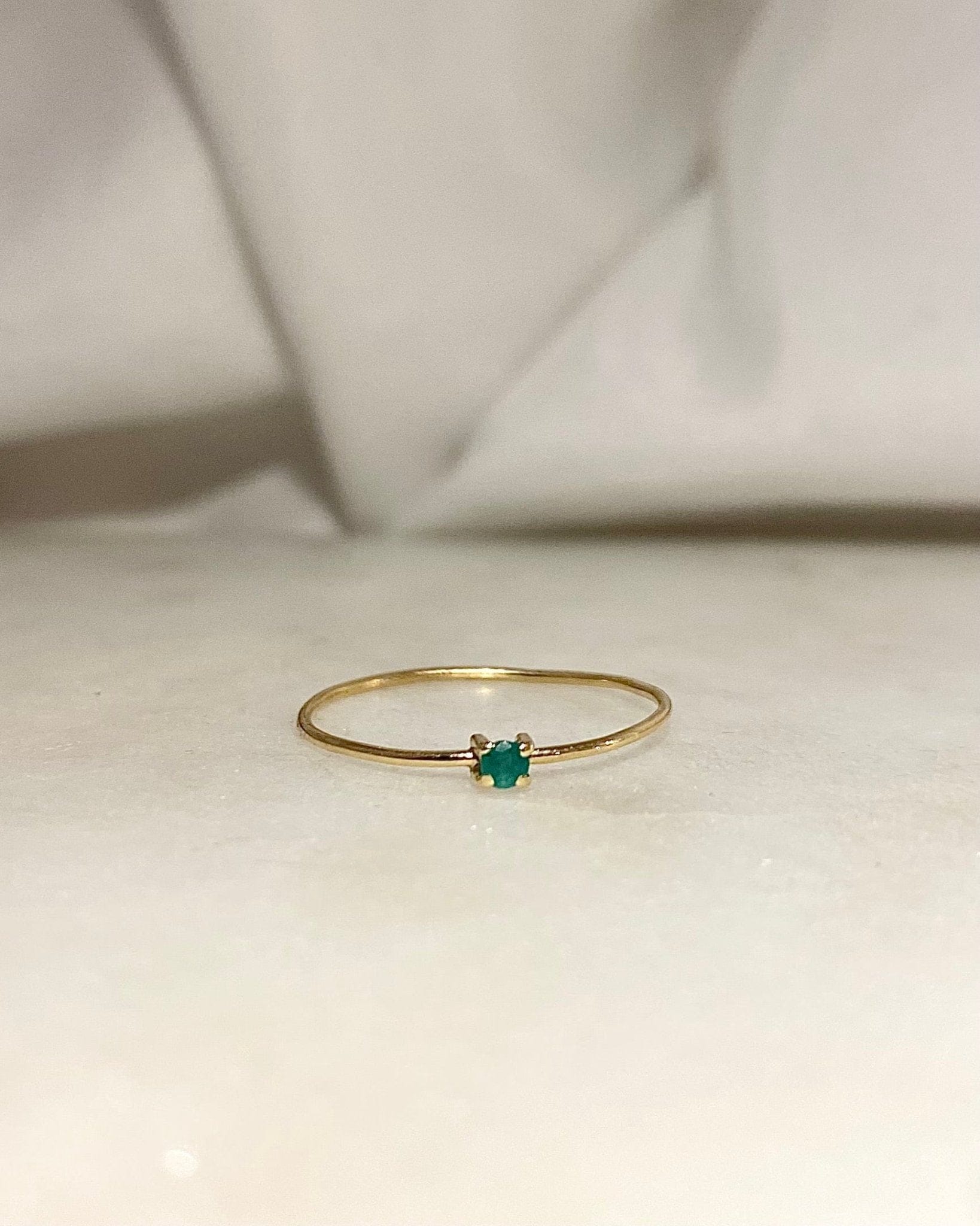 Bague Vintage Solitaire Emeraude "Enjoye" - Elliade Paris