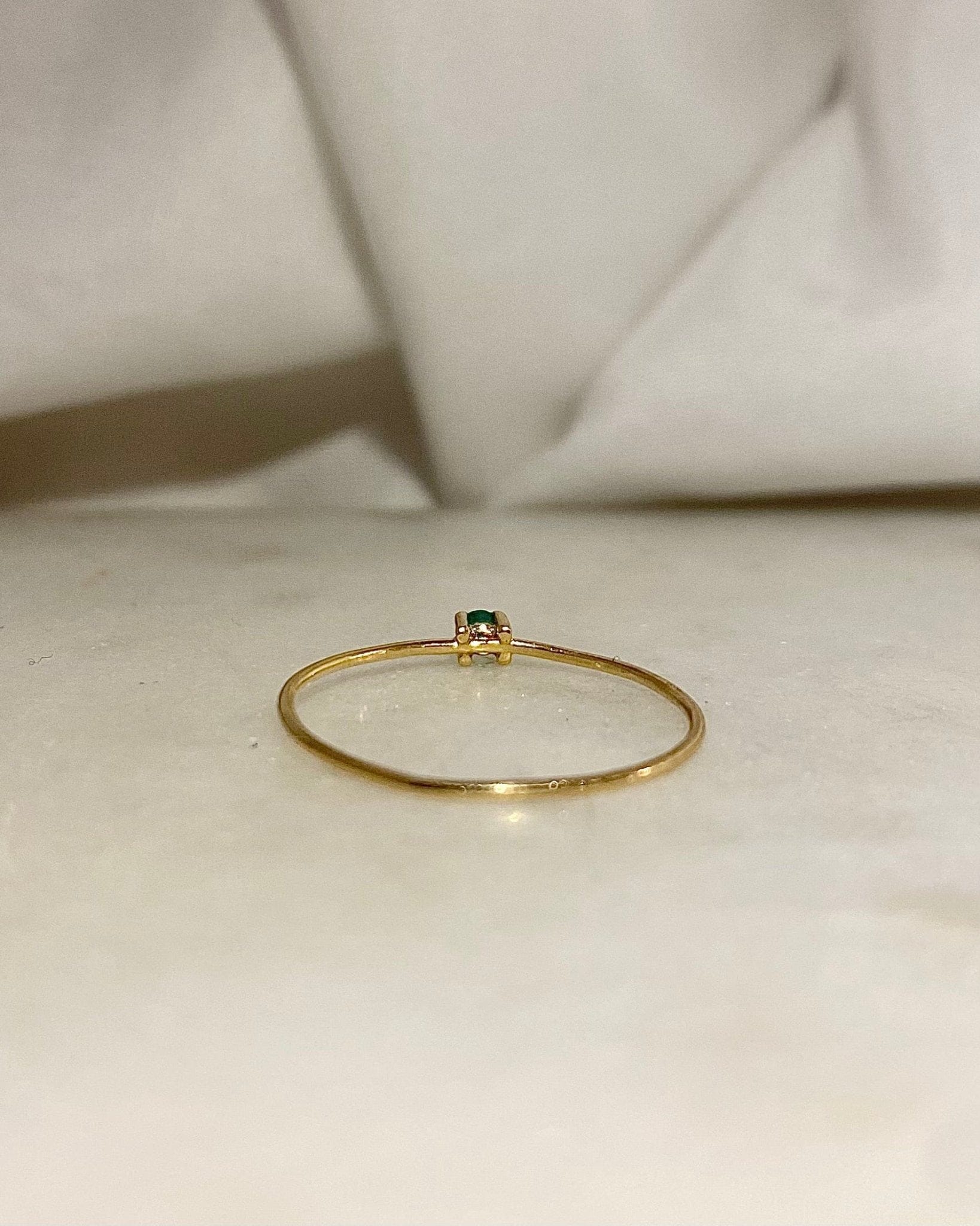 Bague Vintage Solitaire Emeraude "Enjoye" - Elliade Paris