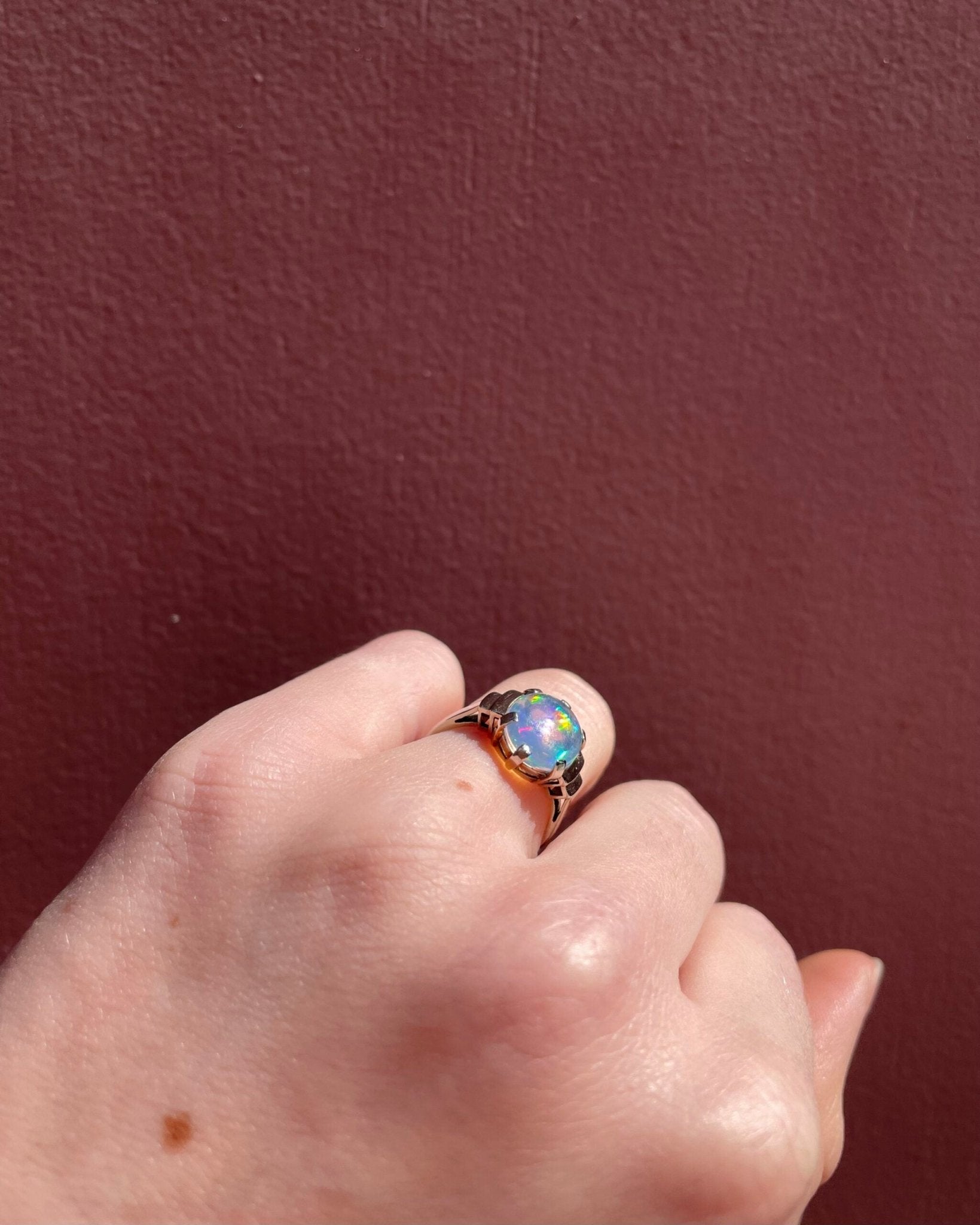 Bague Vintage Solitaire Opale 2.40 Carats "Enia" - Elliade Paris