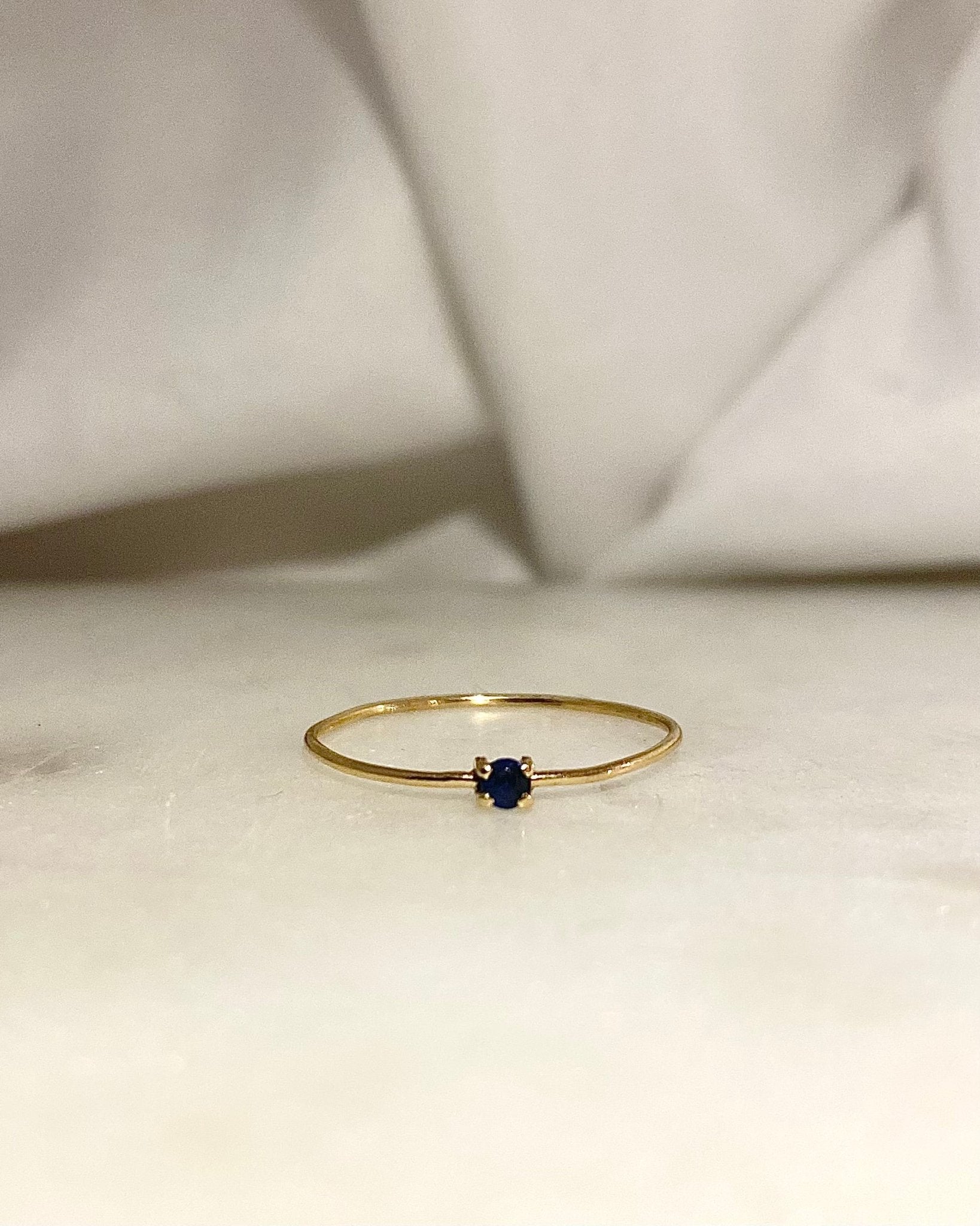 Bague Vintage Solitaire Saphir "Dabia" - Elliade Paris