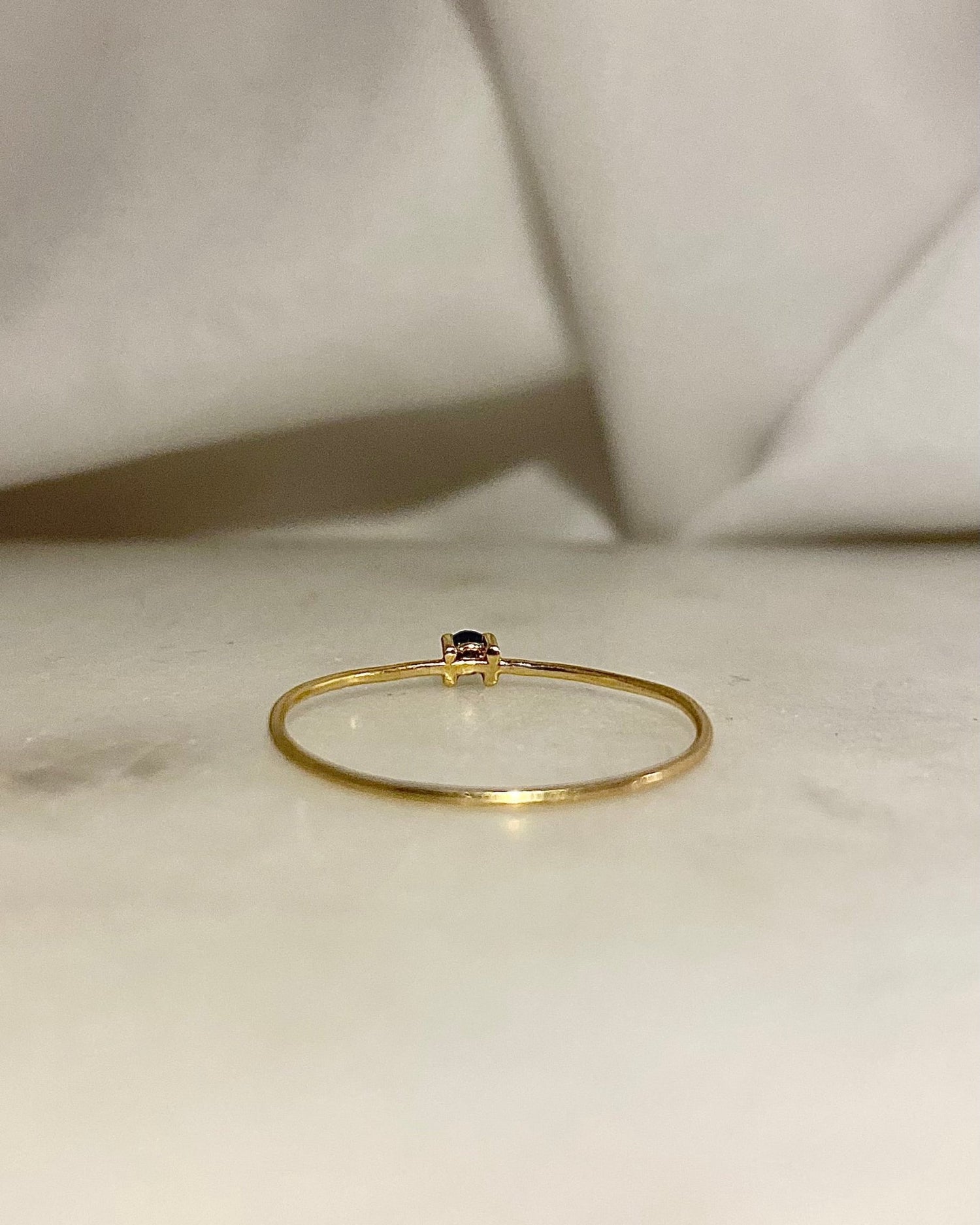 Bague Vintage Solitaire Saphir "Dabia" - Elliade Paris