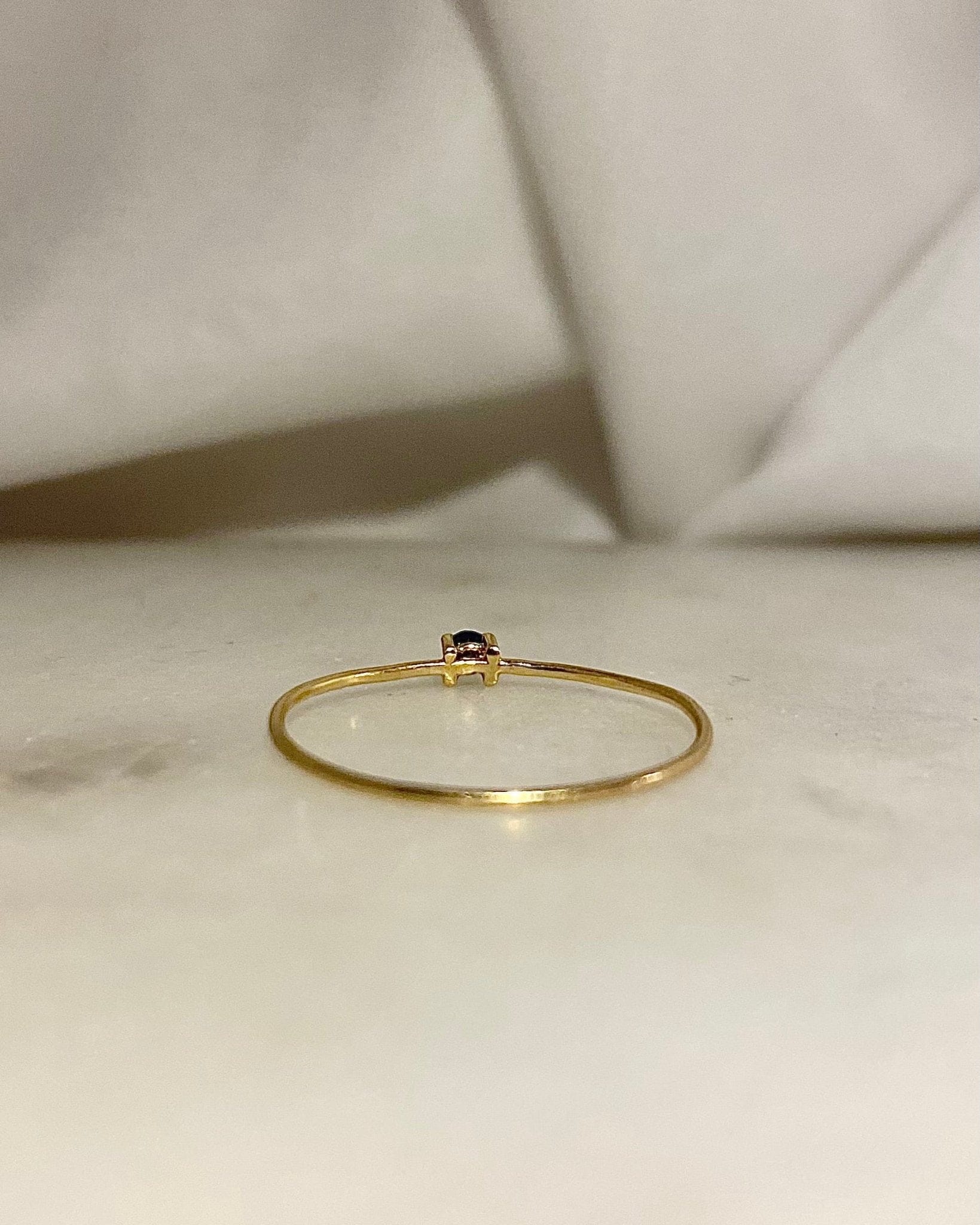 Bague Vintage Solitaire Saphir "Dabia" - Elliade Paris