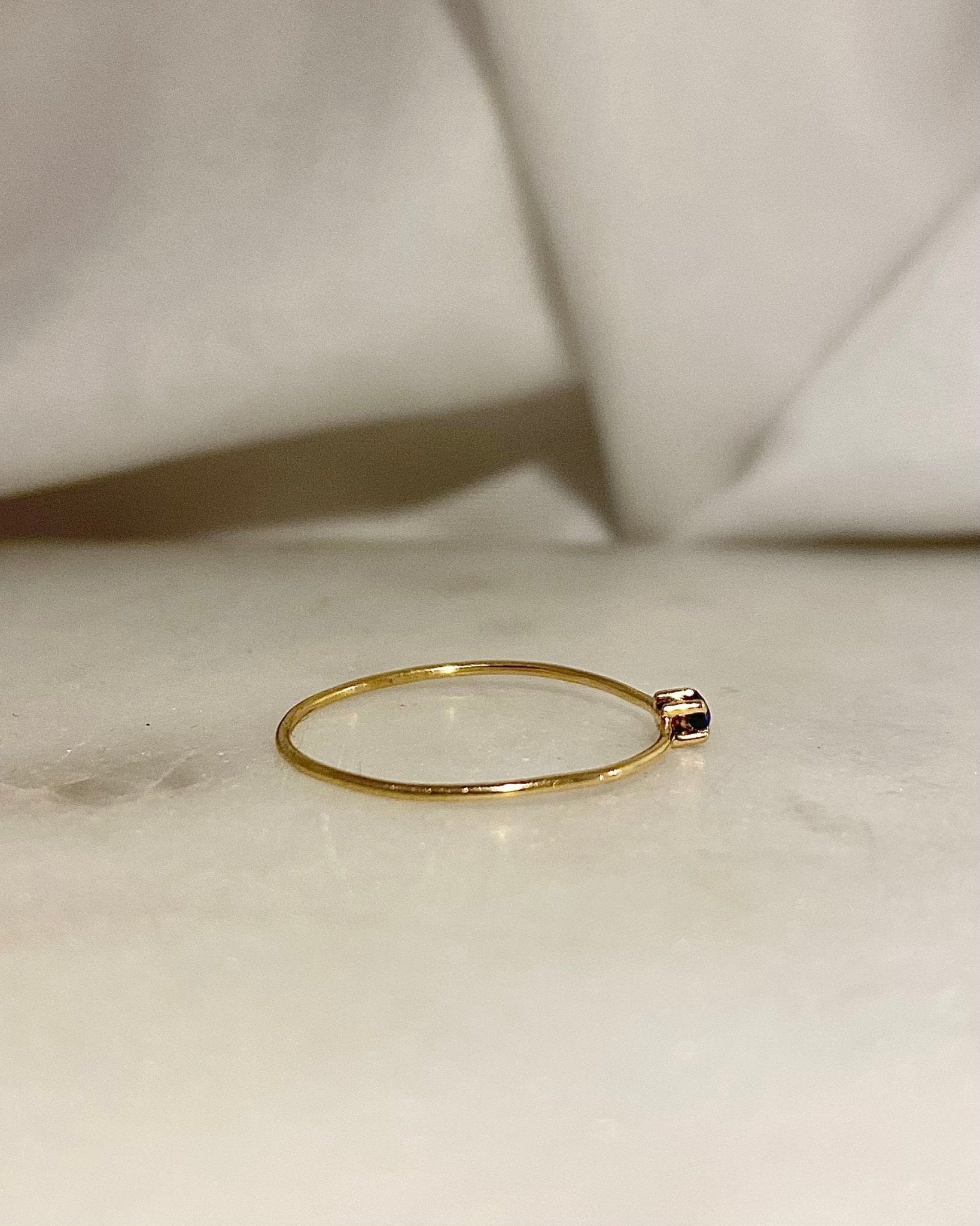 Bague Vintage Solitaire Saphir "Dabia" - Elliade Paris