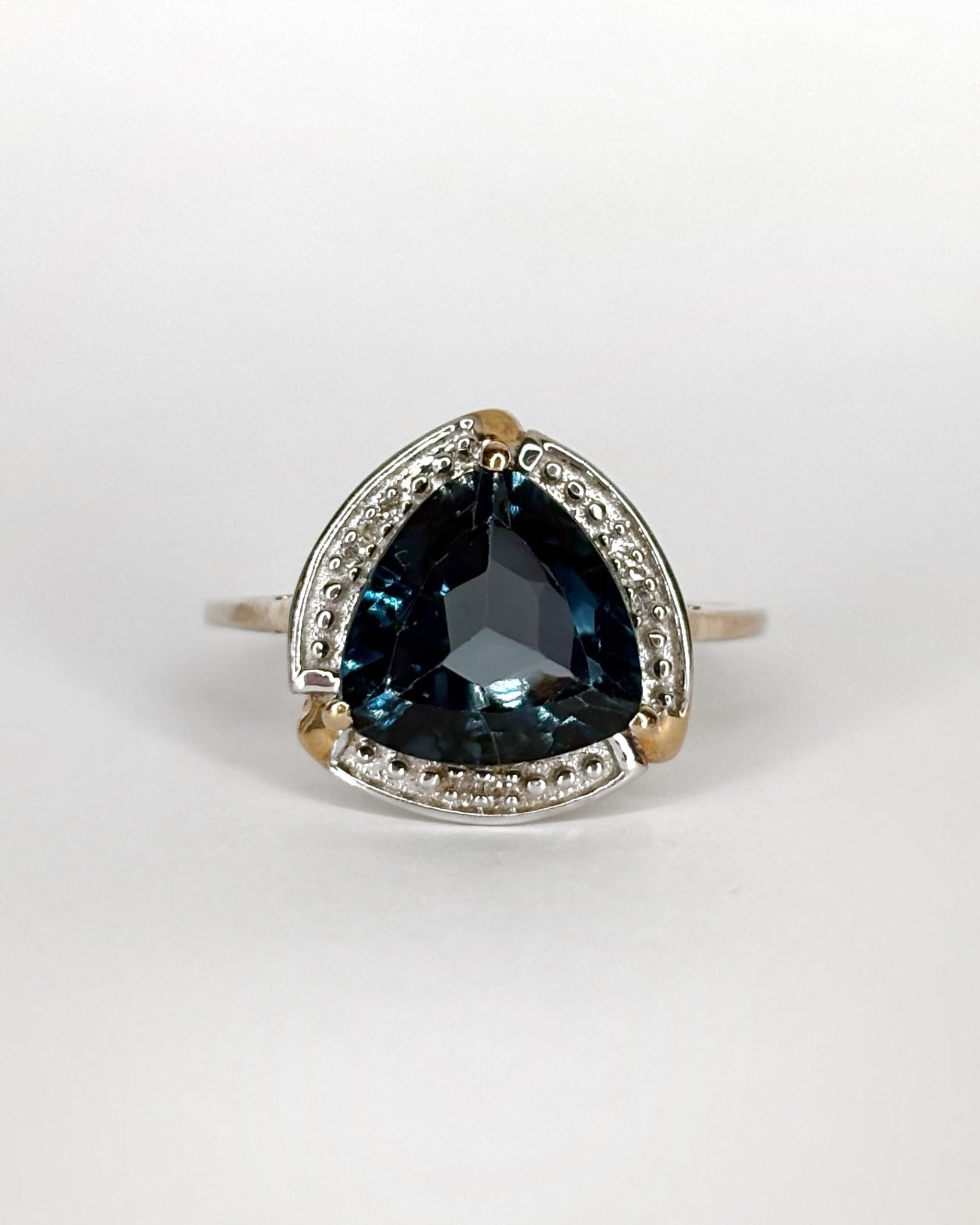 Bague Vintage Topaze 4.20 cts & 8 Diamants "Irène" - Elliade Paris