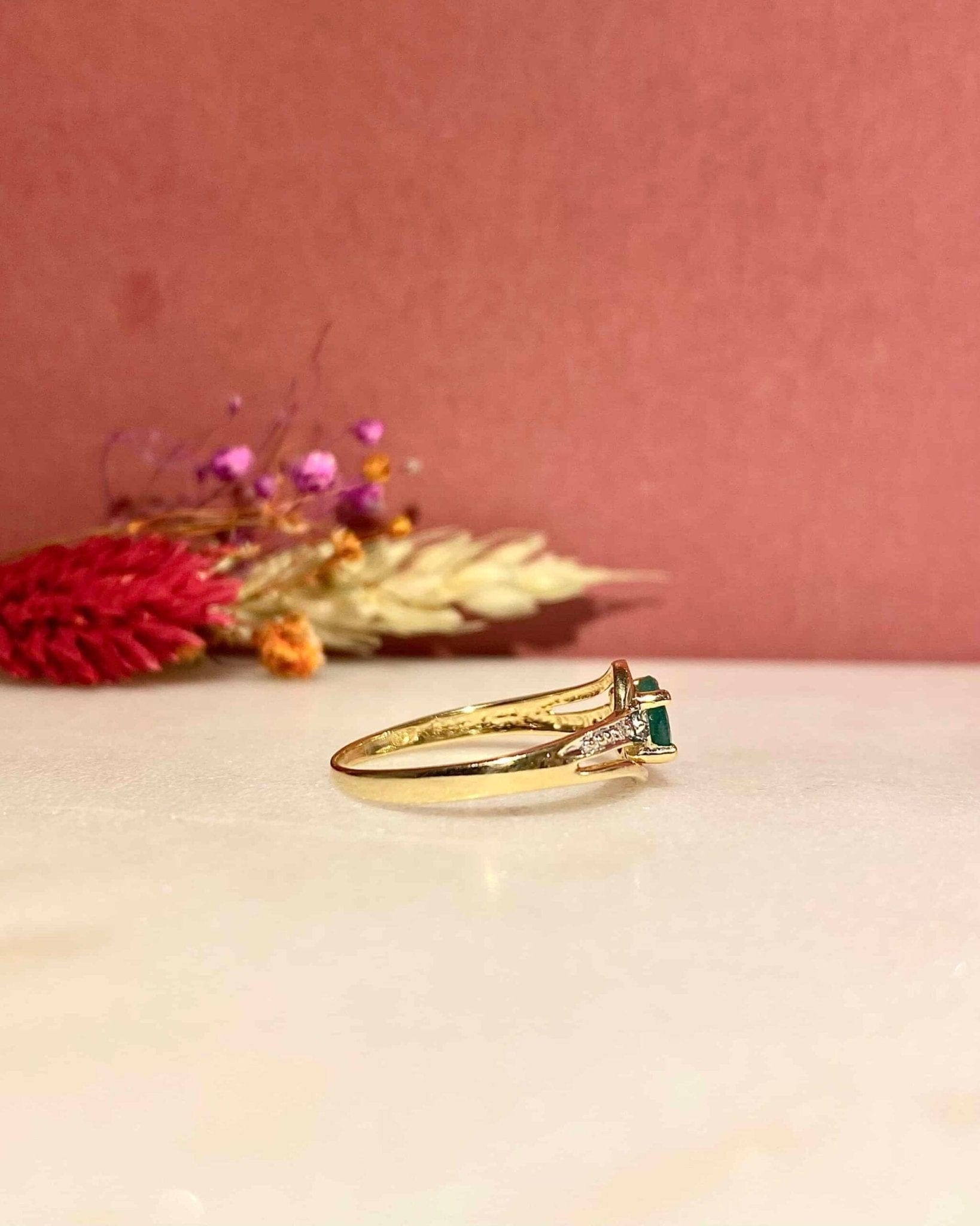 Bague Vintage Tourbillon Émeraude & Diamants "Claire" - Elliade Paris