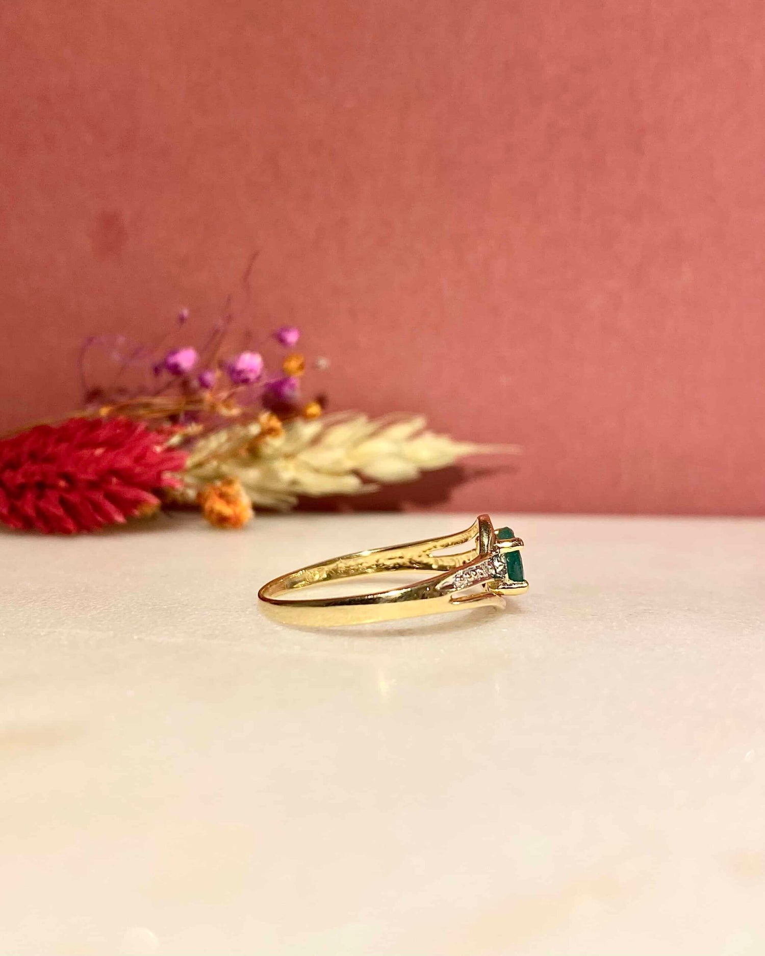 Bague Vintage Tourbillon Émeraude & Diamants "Claire"