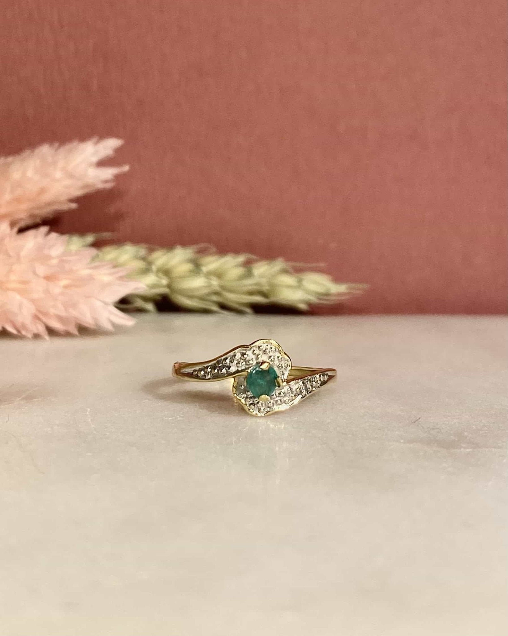 Bague Vintage Tourbillon Émeraude "Iseult" - Elliade Paris