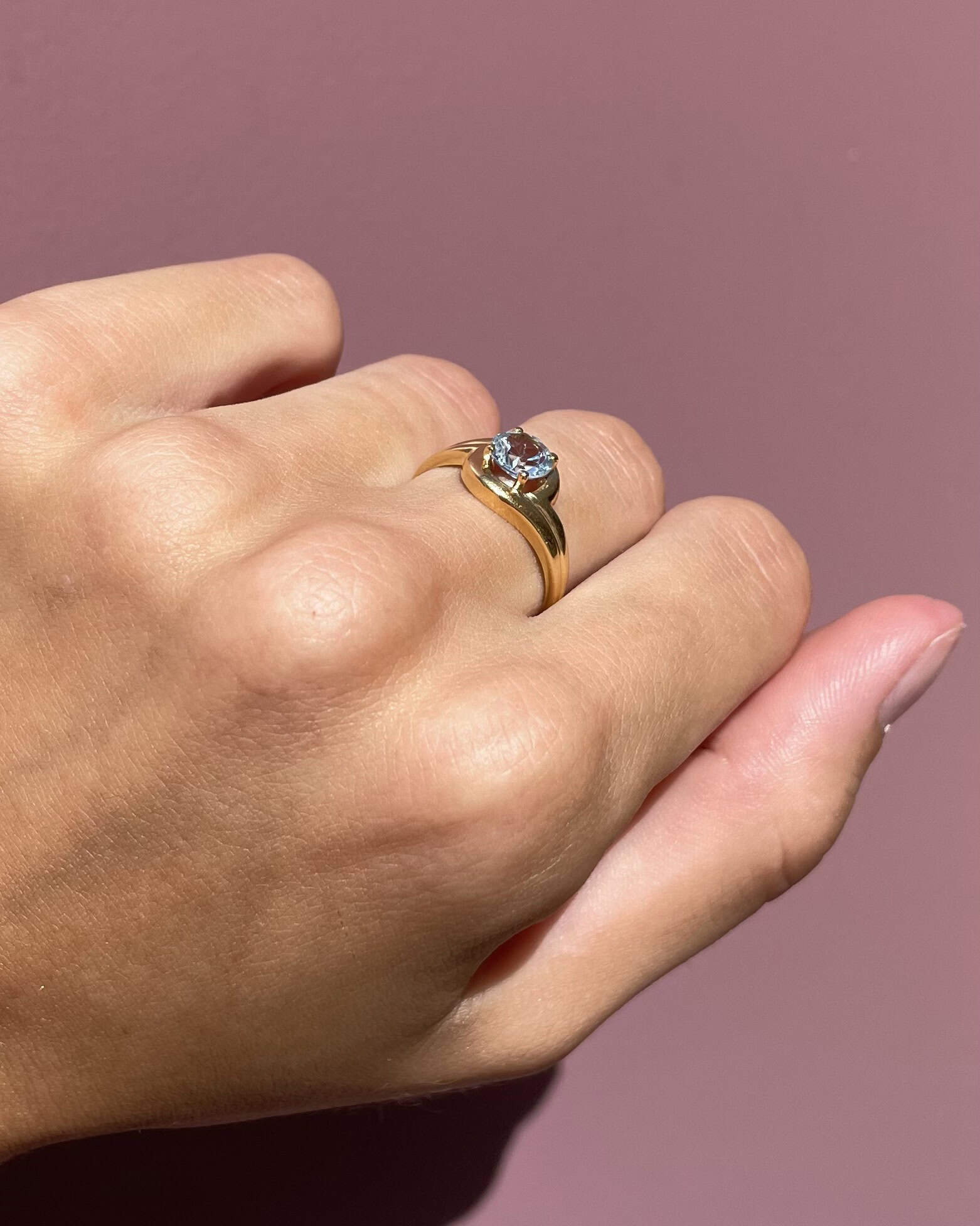 Bague Vintage Tourbillon Topaze 0.90 carat "Hanaé" - Elliade Paris
