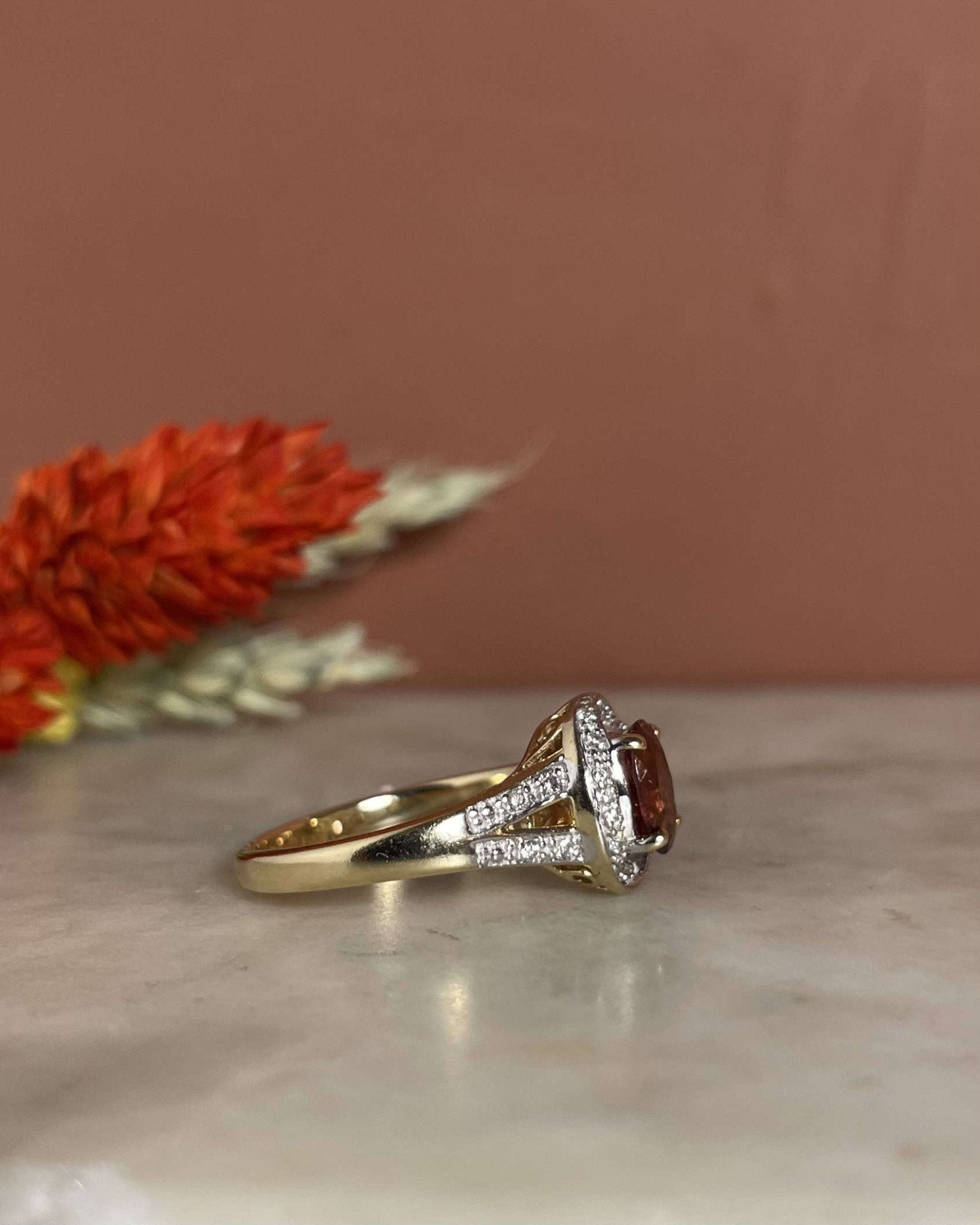 Bague Vintage Tourmaline Rose 1.35 carat & 22 Diamants "Orya" - Elliade Paris