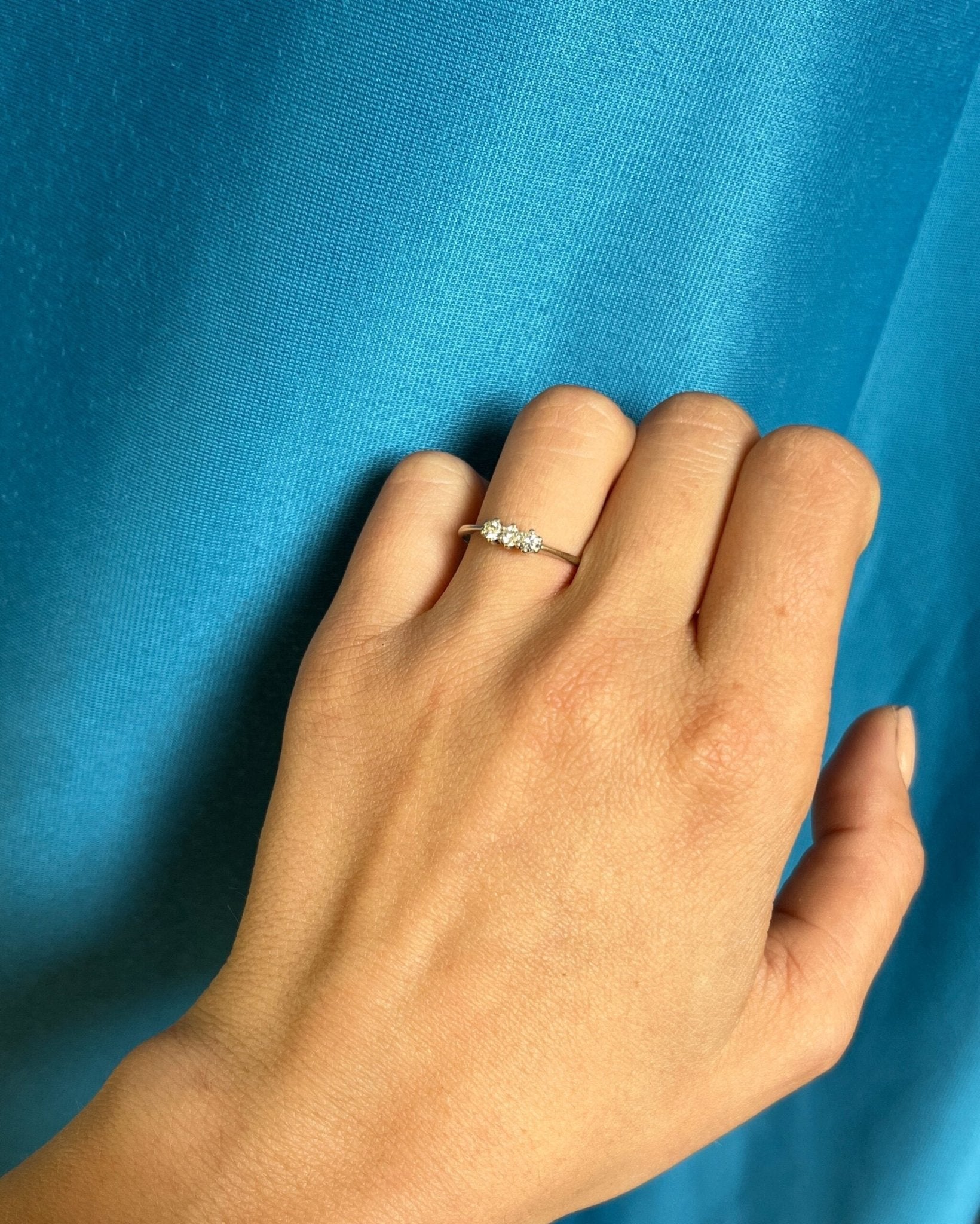 Bague Vintage trilogie diamants "Mila" - Elliade Paris