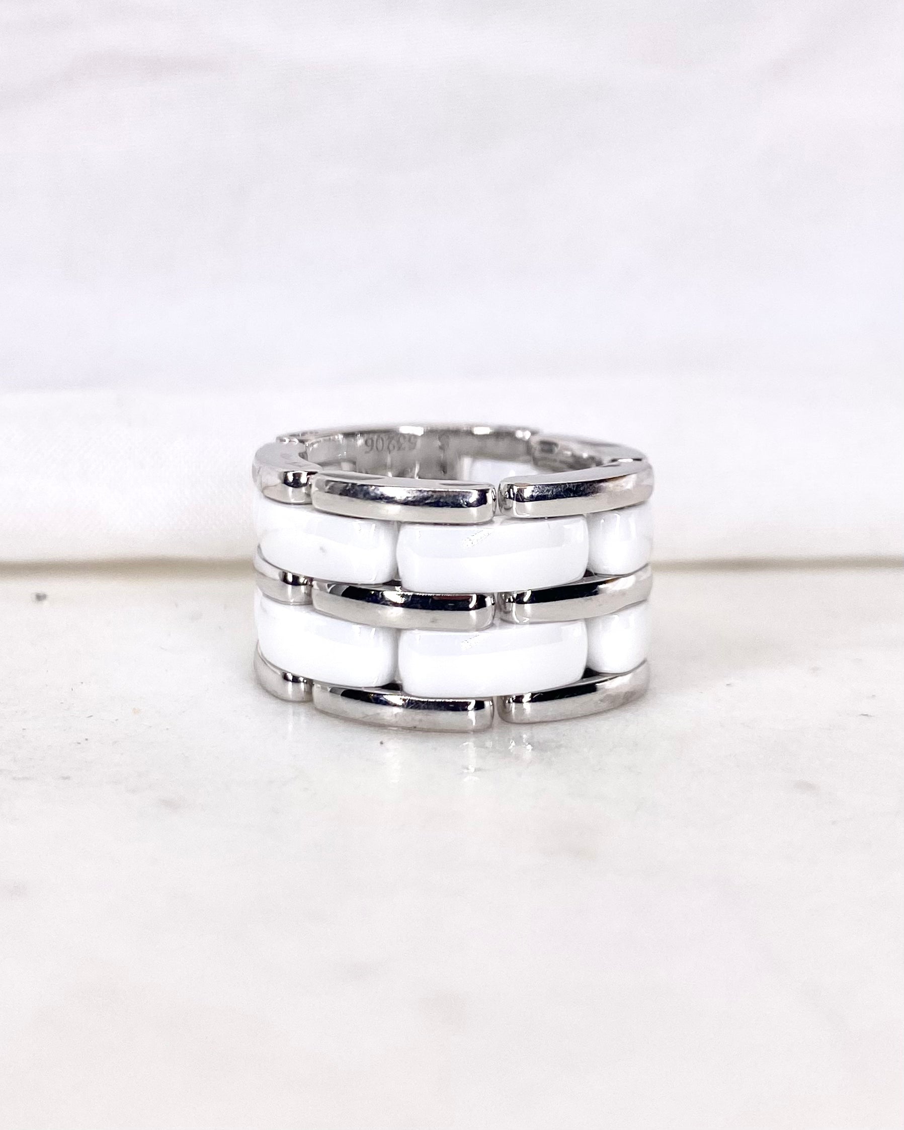 Bague Chanel Ultra Grand Modèle Or & Céramique