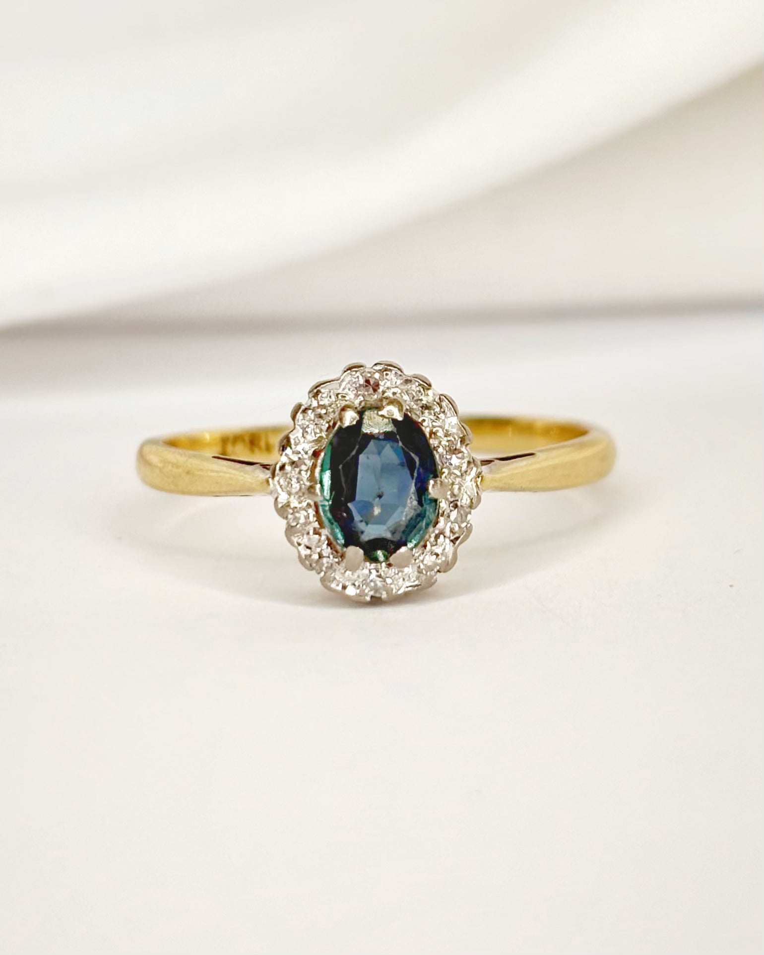 Bague Marguerite Saphir 0.50 carat & Diamants "Alba"