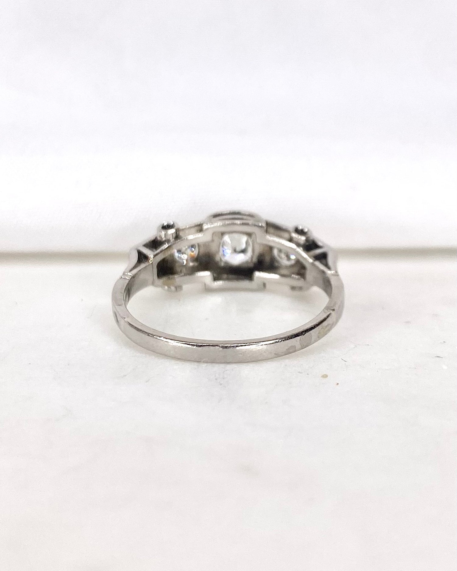 Bague Art Déco Rivière Diamants "Carole"