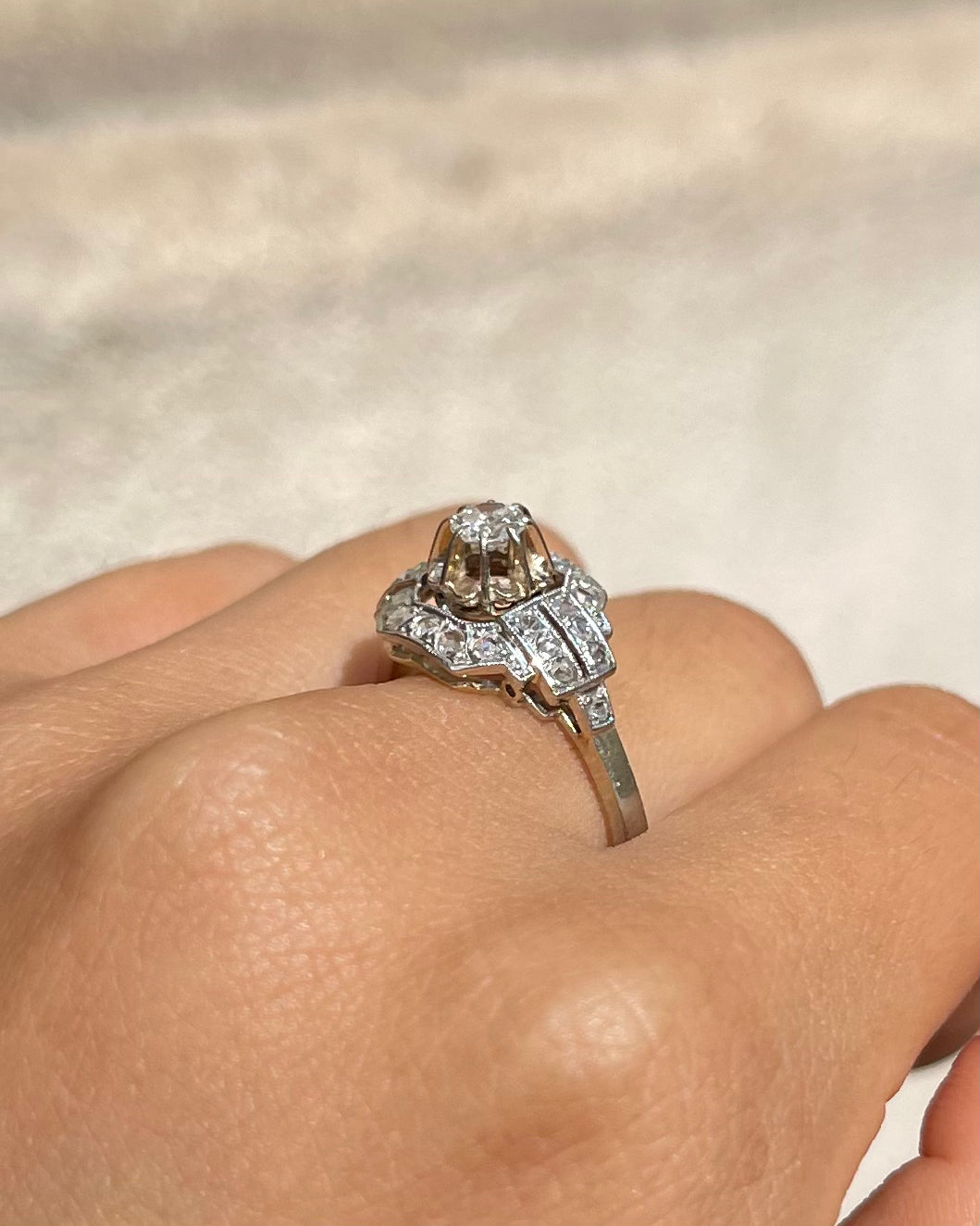 Bague Art-Déco 25 Diamants "Vényra"