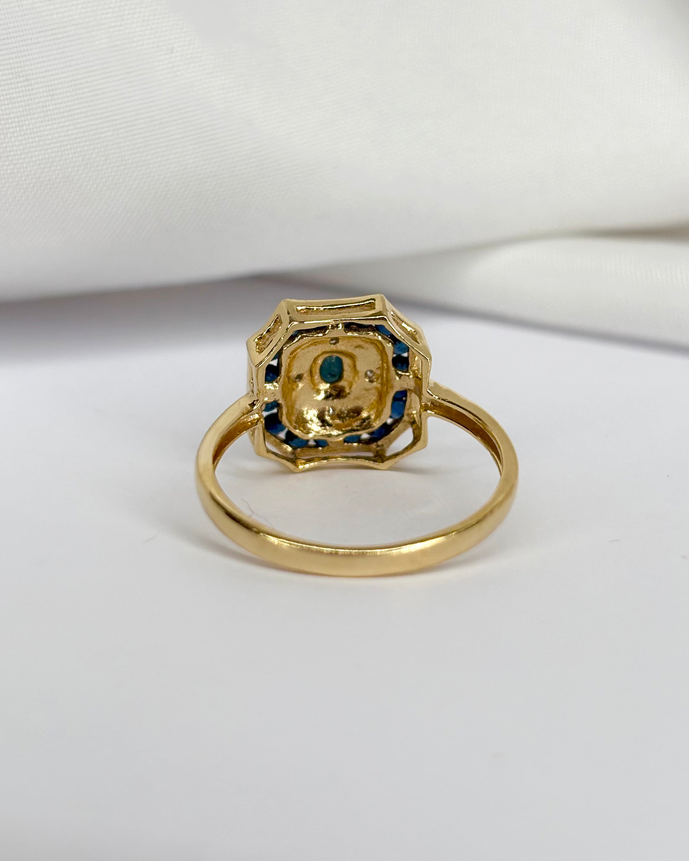 Art Deco Style Ring Sapphires 0.41 carat & 4 Diamonds "Andrée"