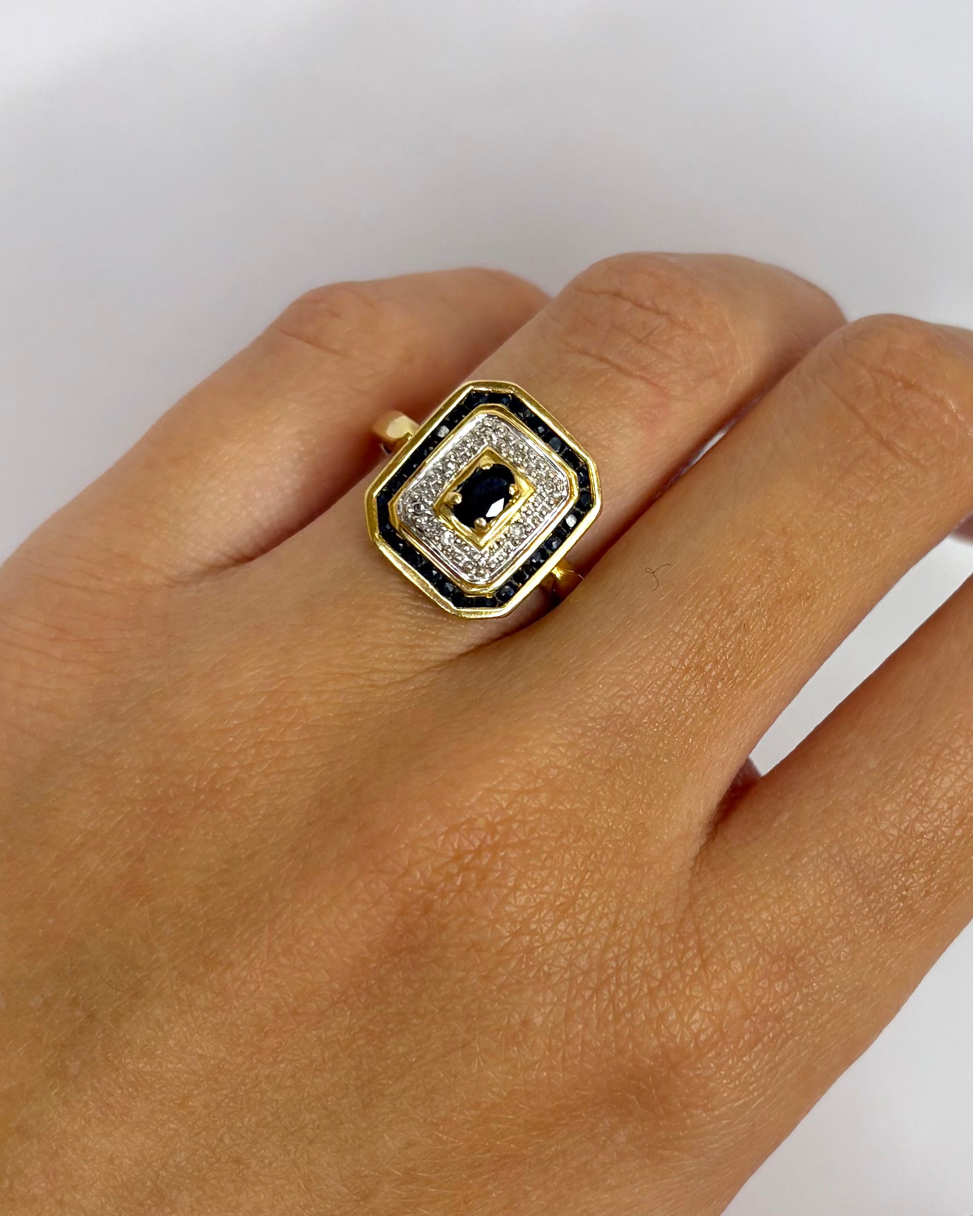 Bague Style Art Déco Saphirs 0.85 ct & 4 Diamants "Faustine"