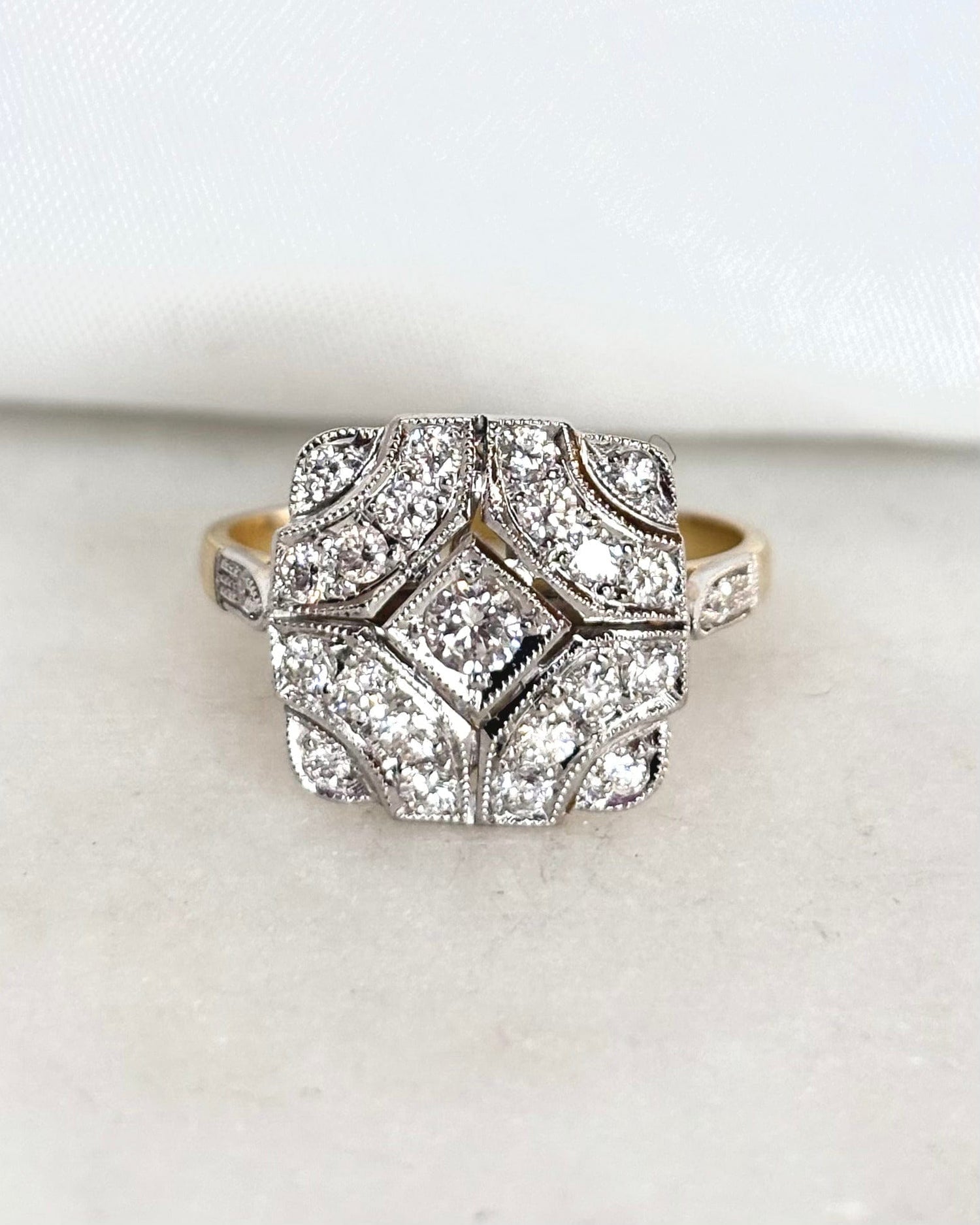 Bague Art Déco Diamants 0.75 carat "Anabelle"