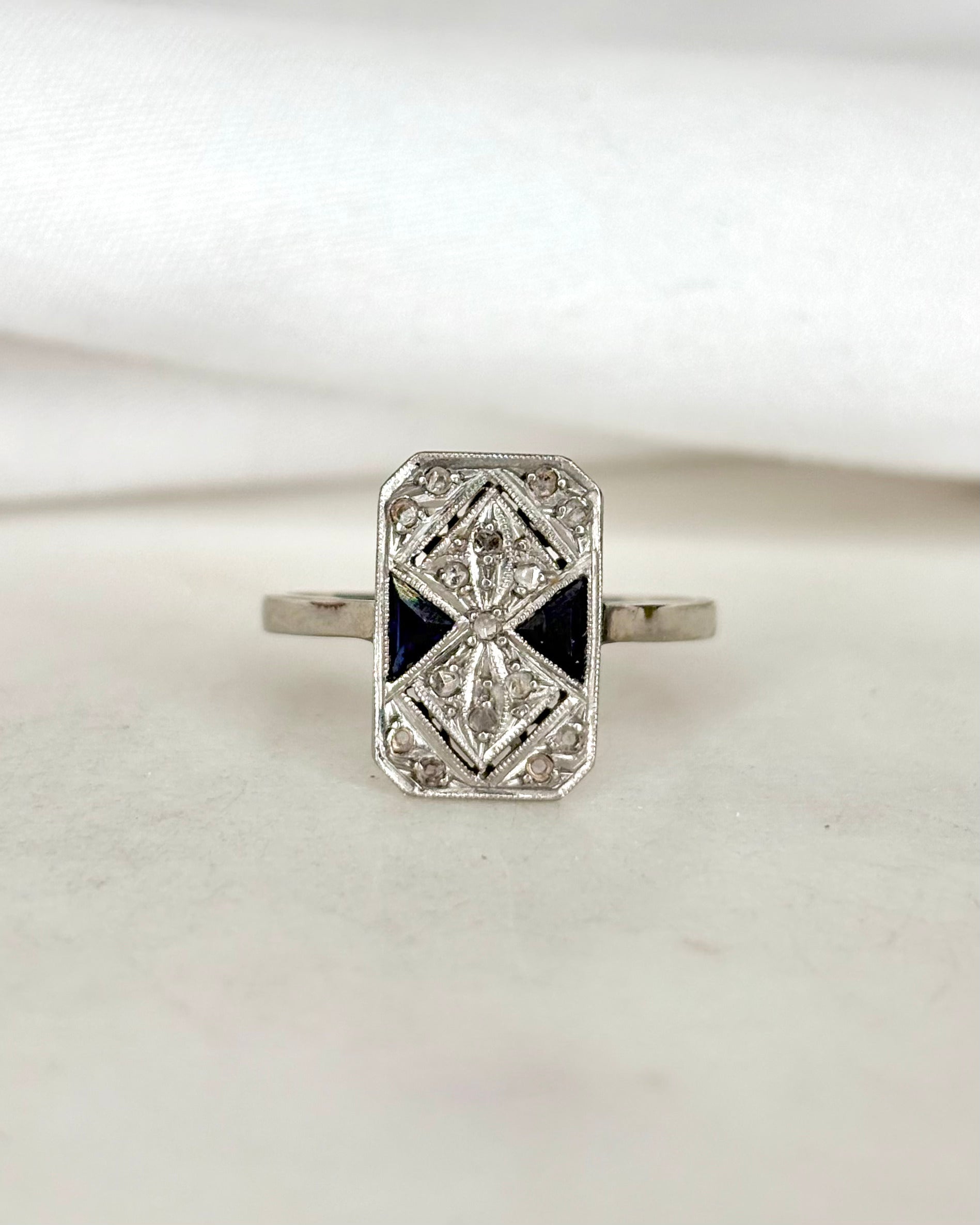 Bague Art Déco 2 Saphirs & 15 Diamants "Zélie"