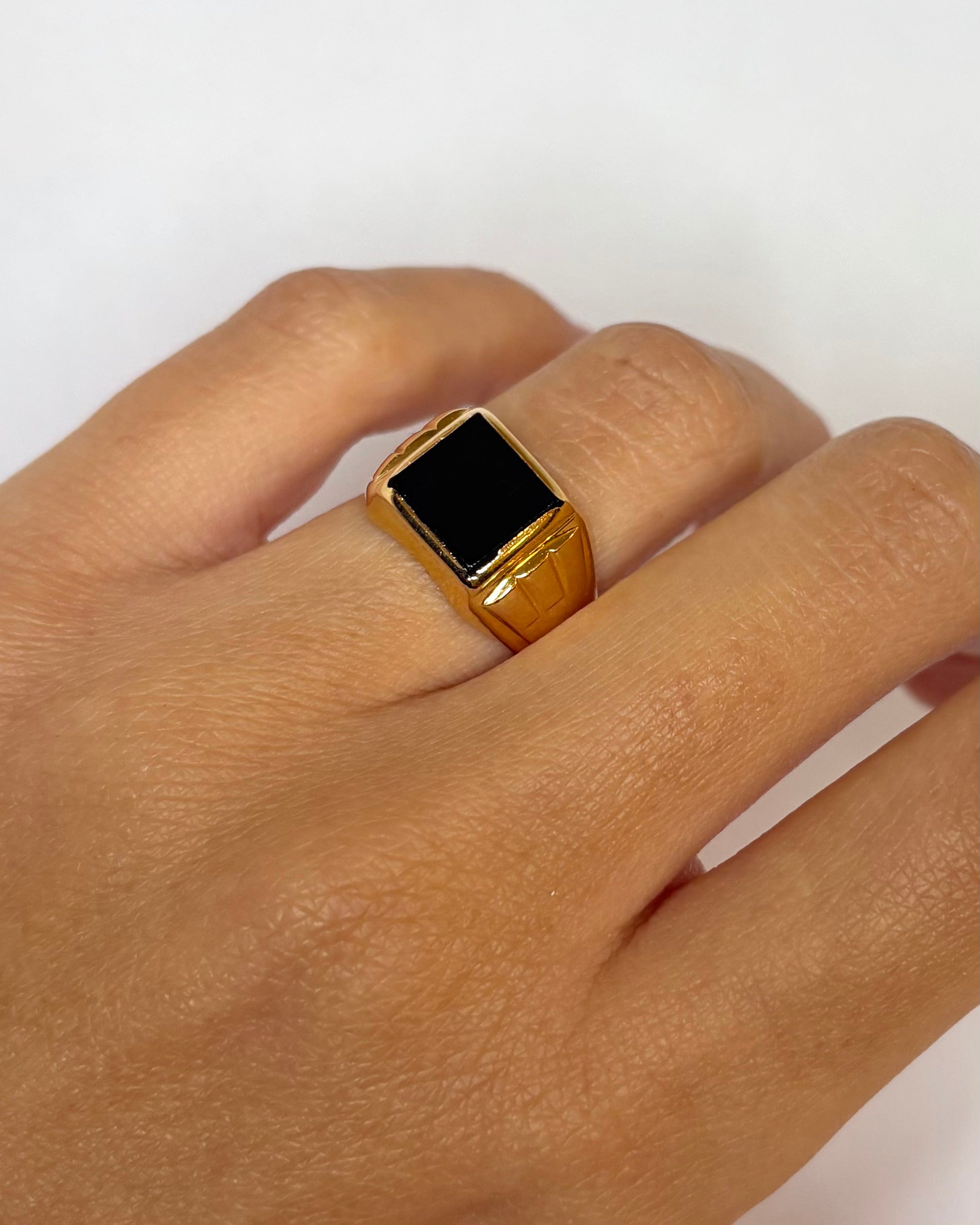 Chevalière Onyx & Or 4,42g "Loïs"