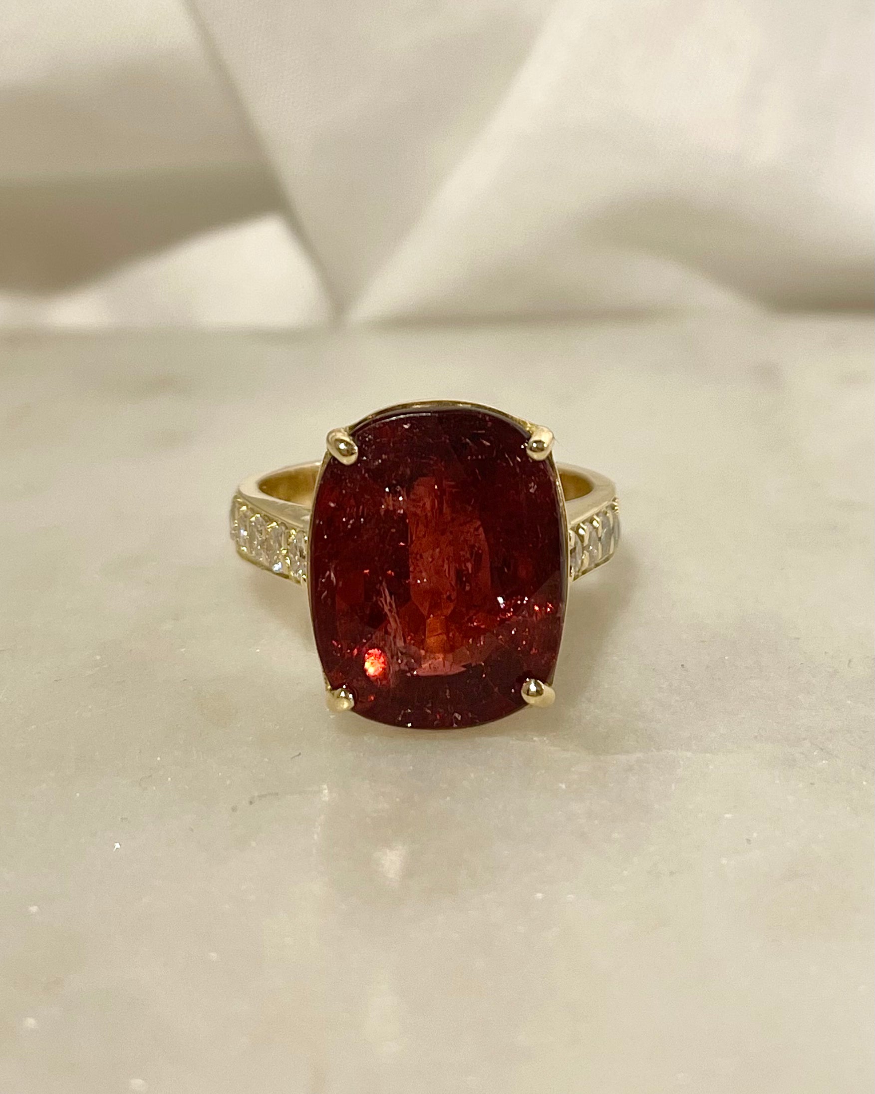 Bague Cocktail Tourmaline Rubellite 10.87 Carats & Diamants "Violine"