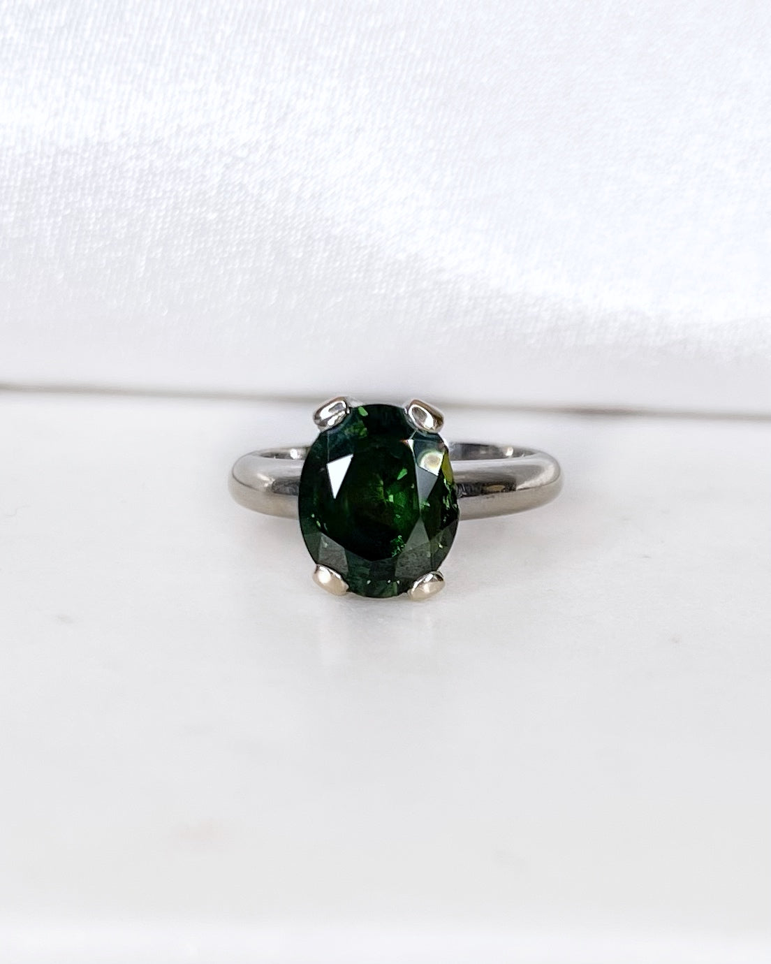 Bague Solitaire Saphir Vert 5.65 carats "Rirae"
