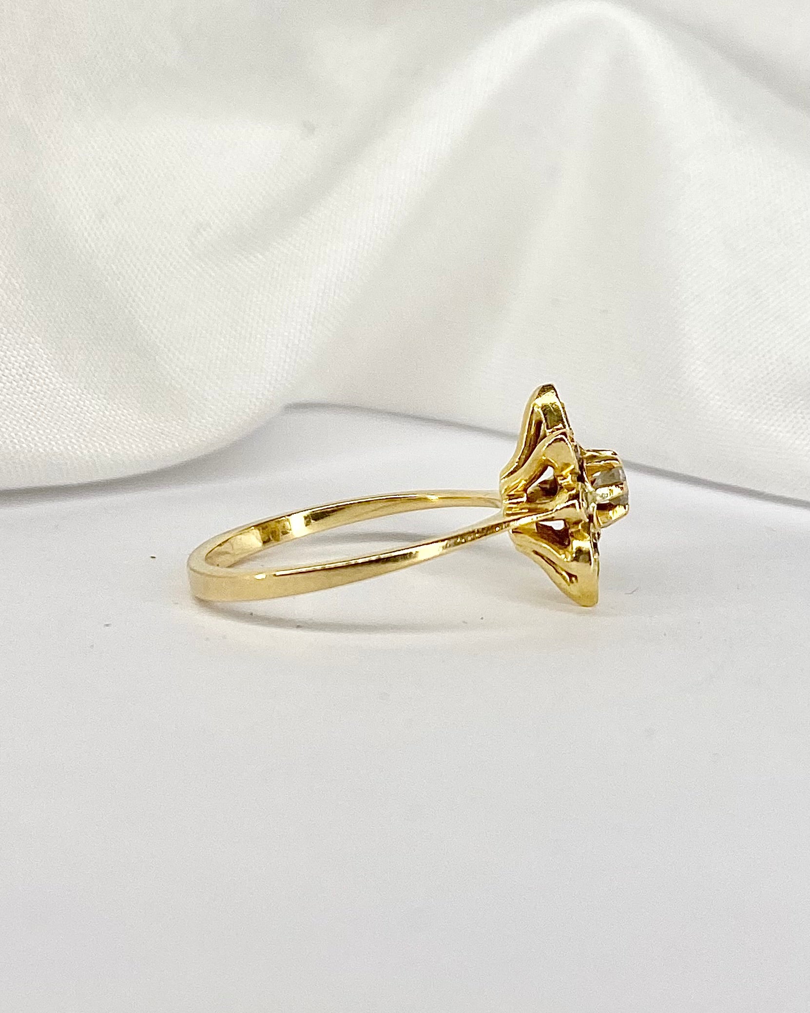 Bague Marguerite 9 Diamants "Ness"